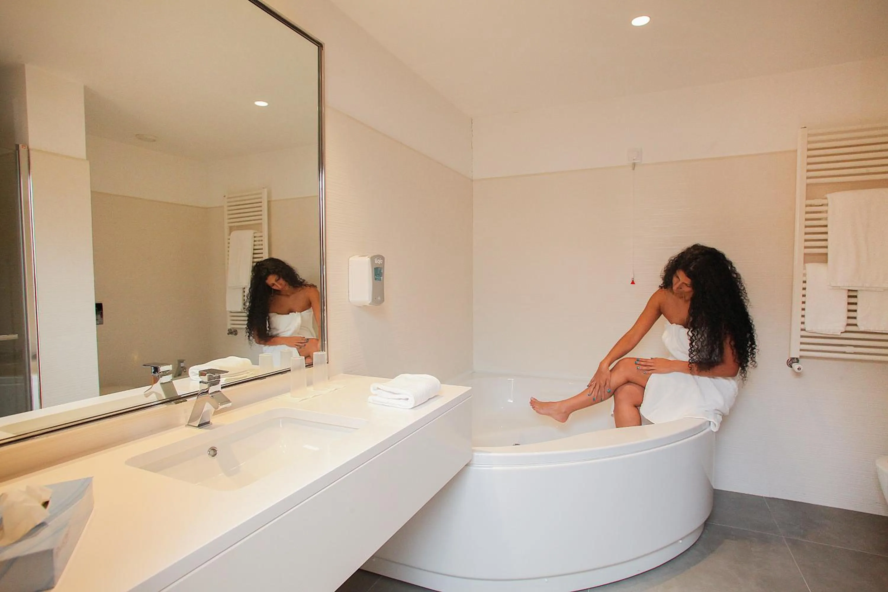 Bathroom in Eira do Serrado - Hotel & Spa