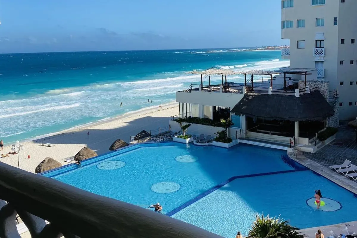 Sea view in BSEA Cancun Plaza Hotel