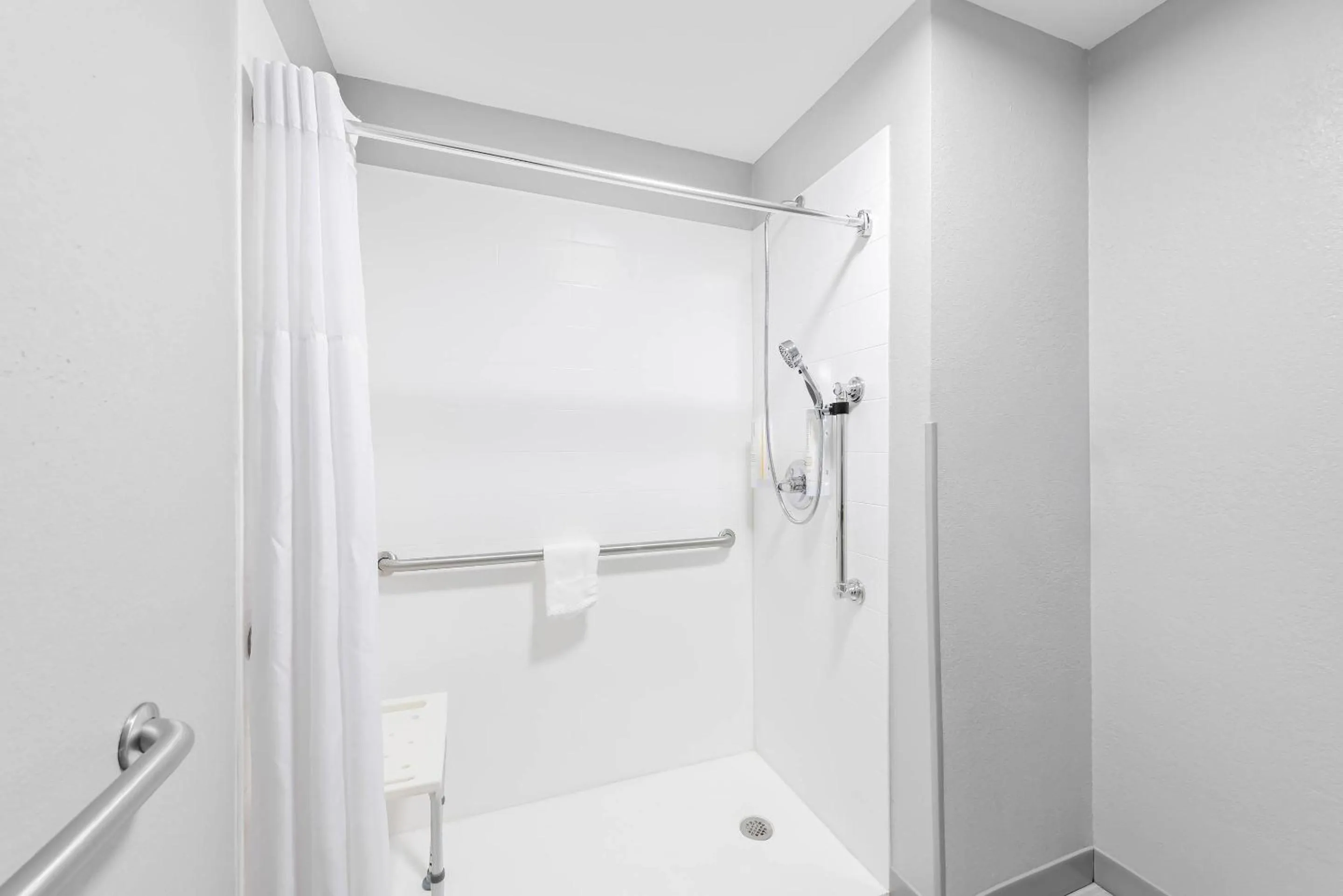 Bedroom in Clarion Pointe