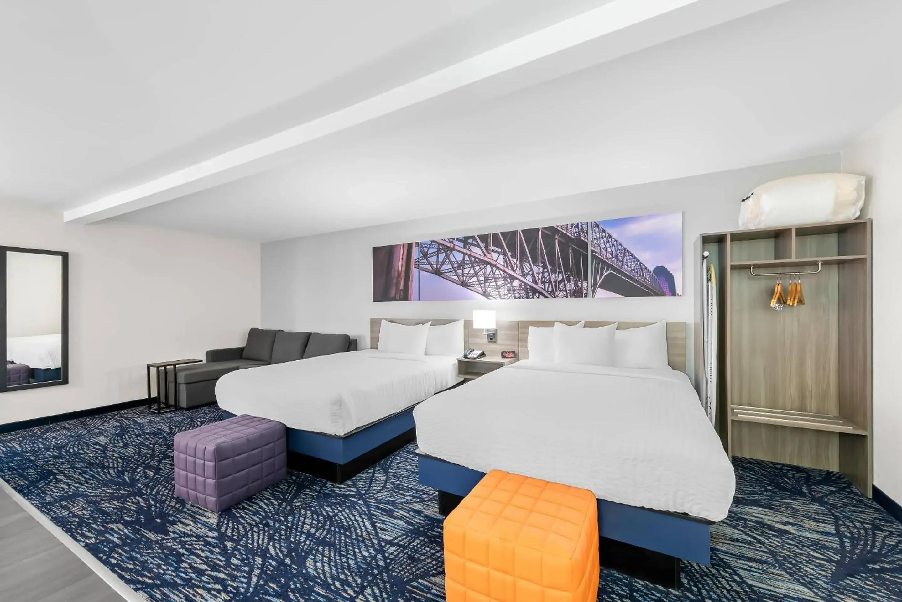 Bedroom, Bed in Clarion Pointe Bedroom, Bed in Clarion Pointe