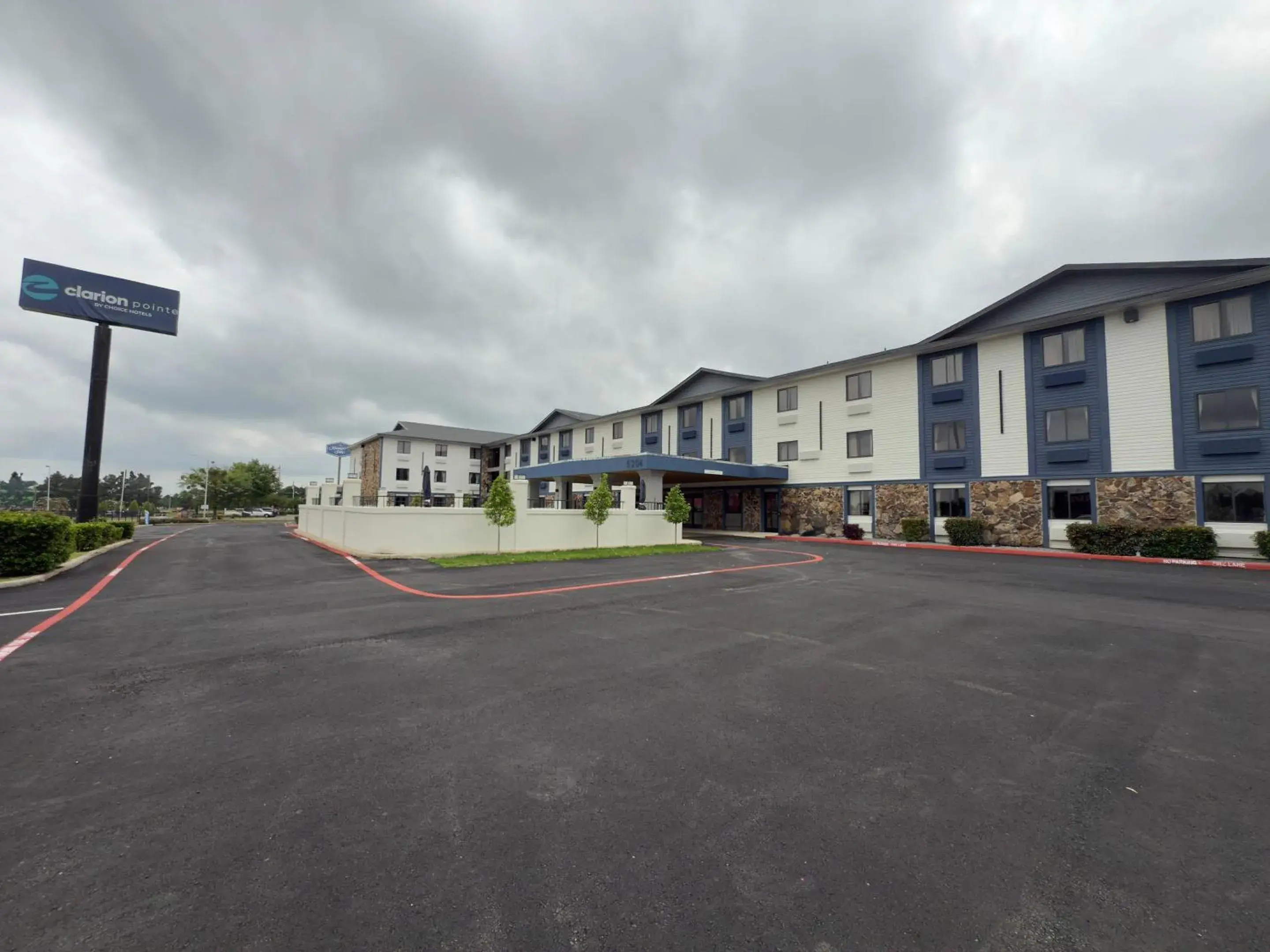 Property building in Clarion Pointe Property building in Clarion Pointe