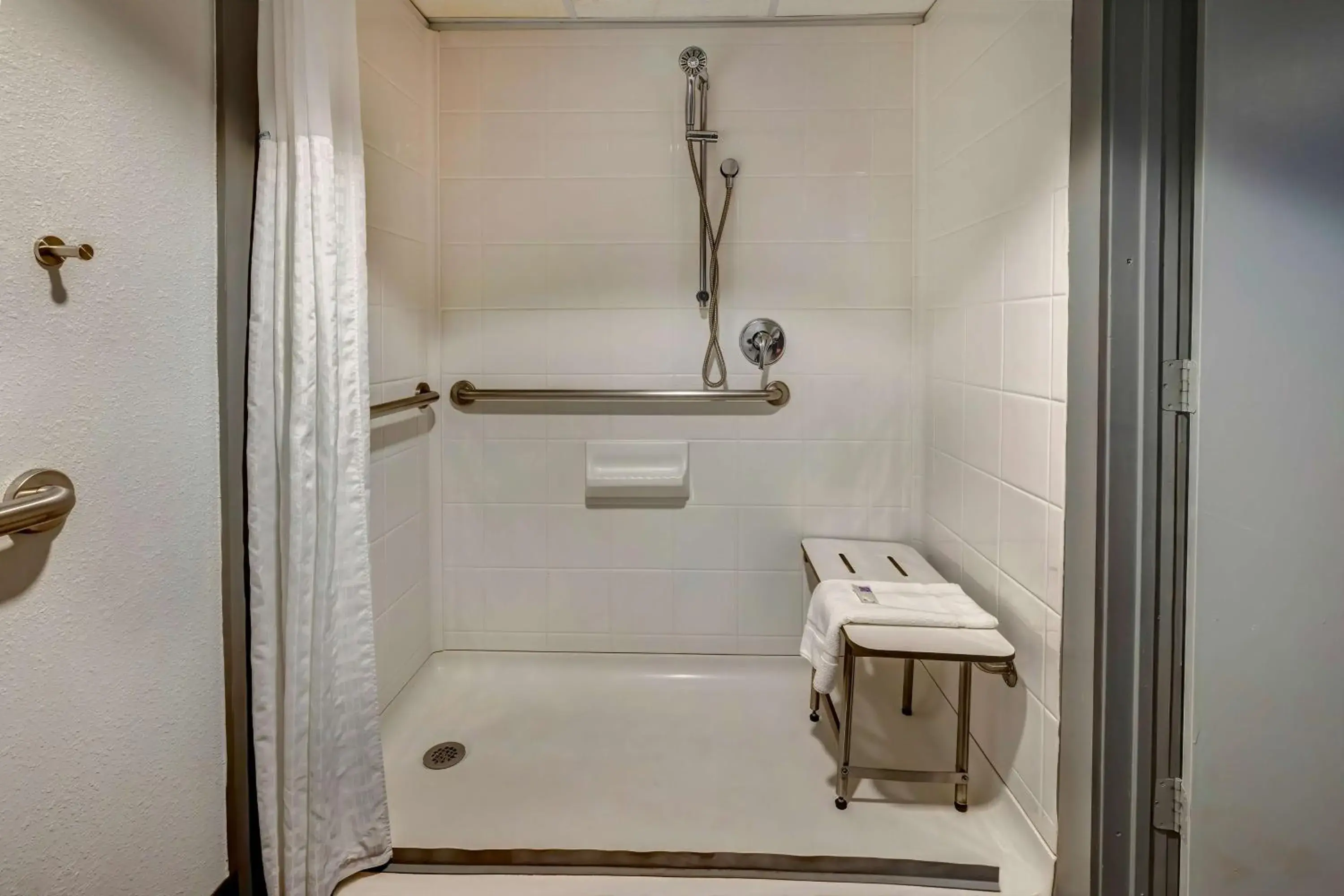 Bathroom in Motel 6 Arlington TX Entertainment District