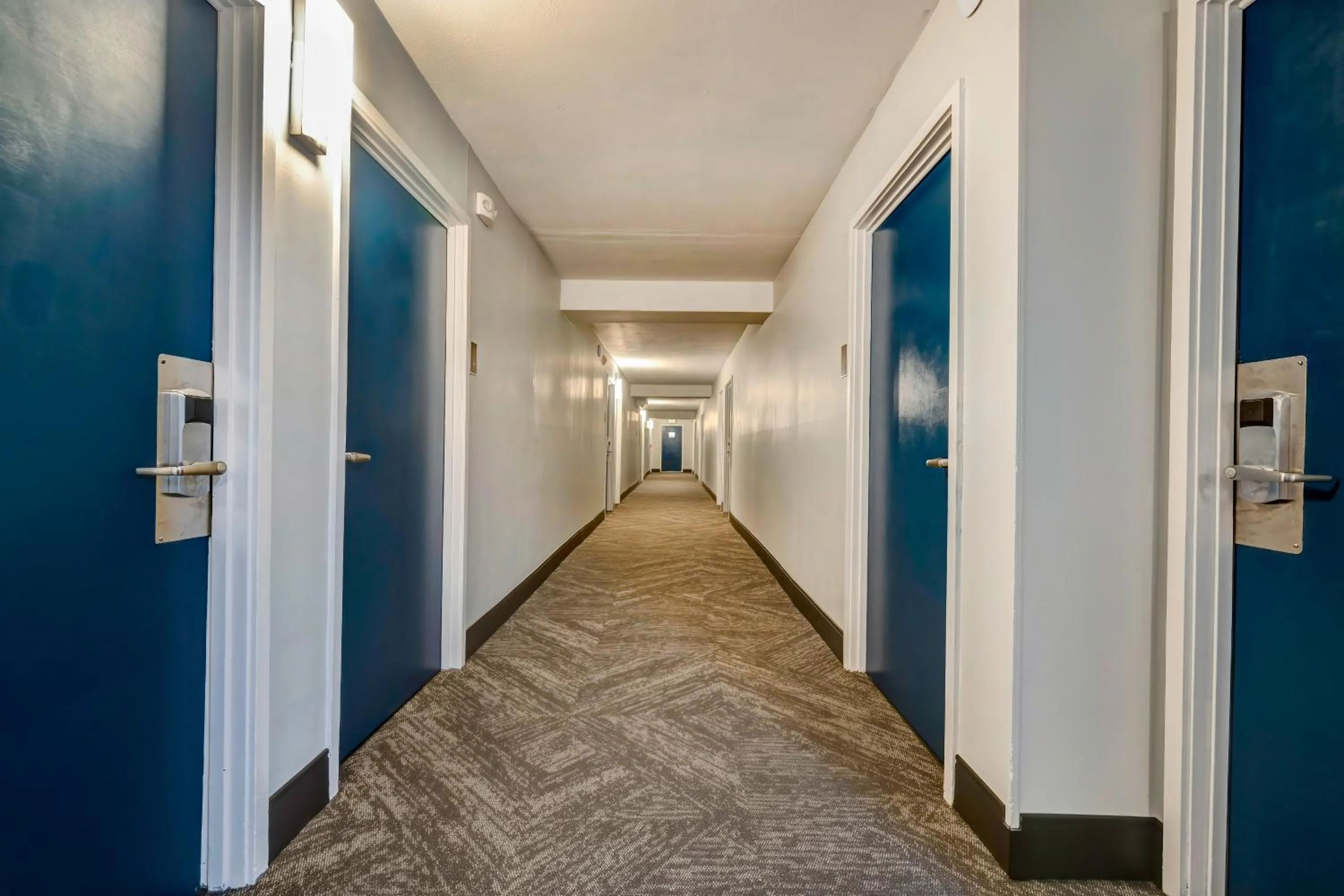 Property building in Motel 6 Arlington TX Entertainment District