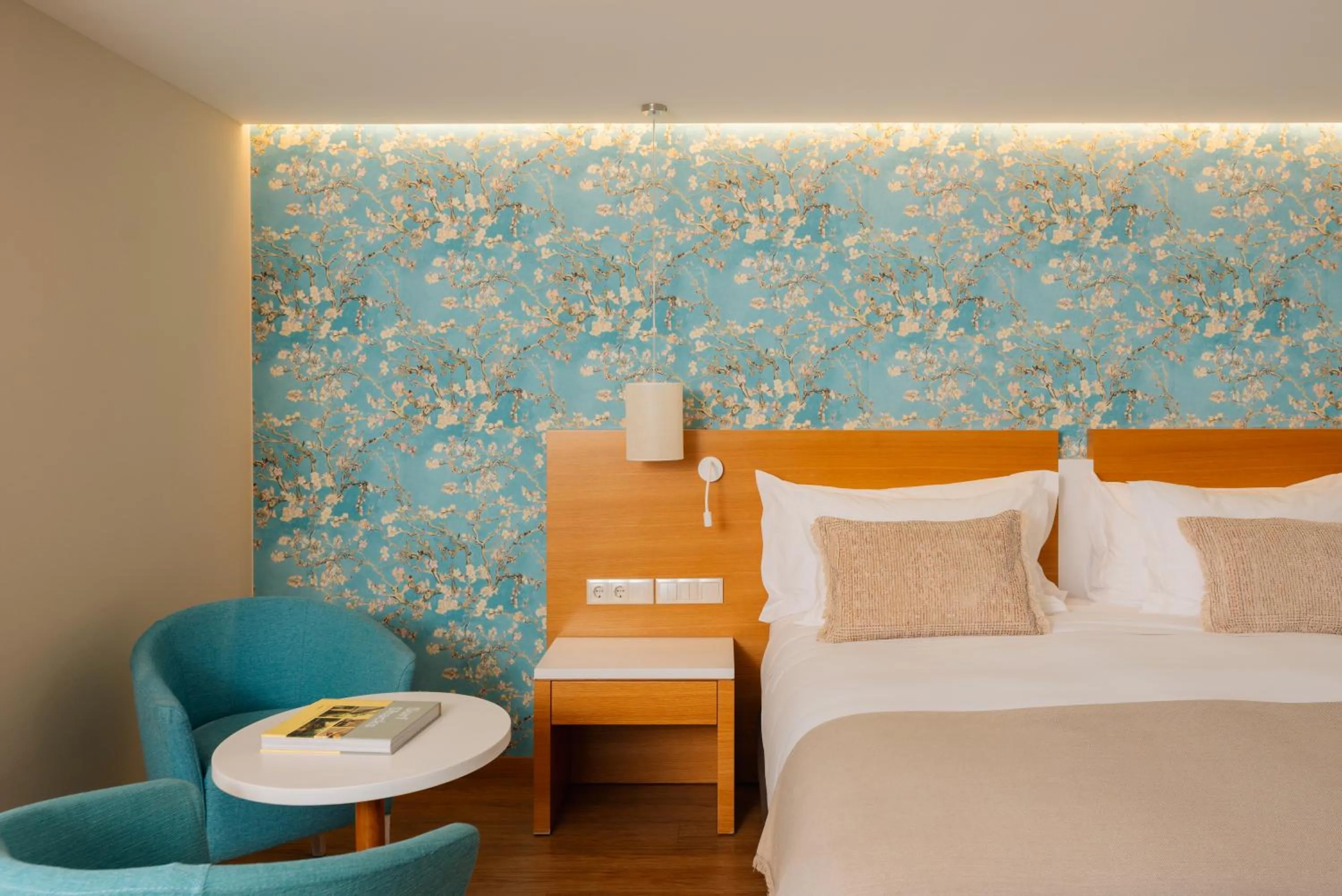 Bedroom, Bed in Falésia Hotel - Adults Only