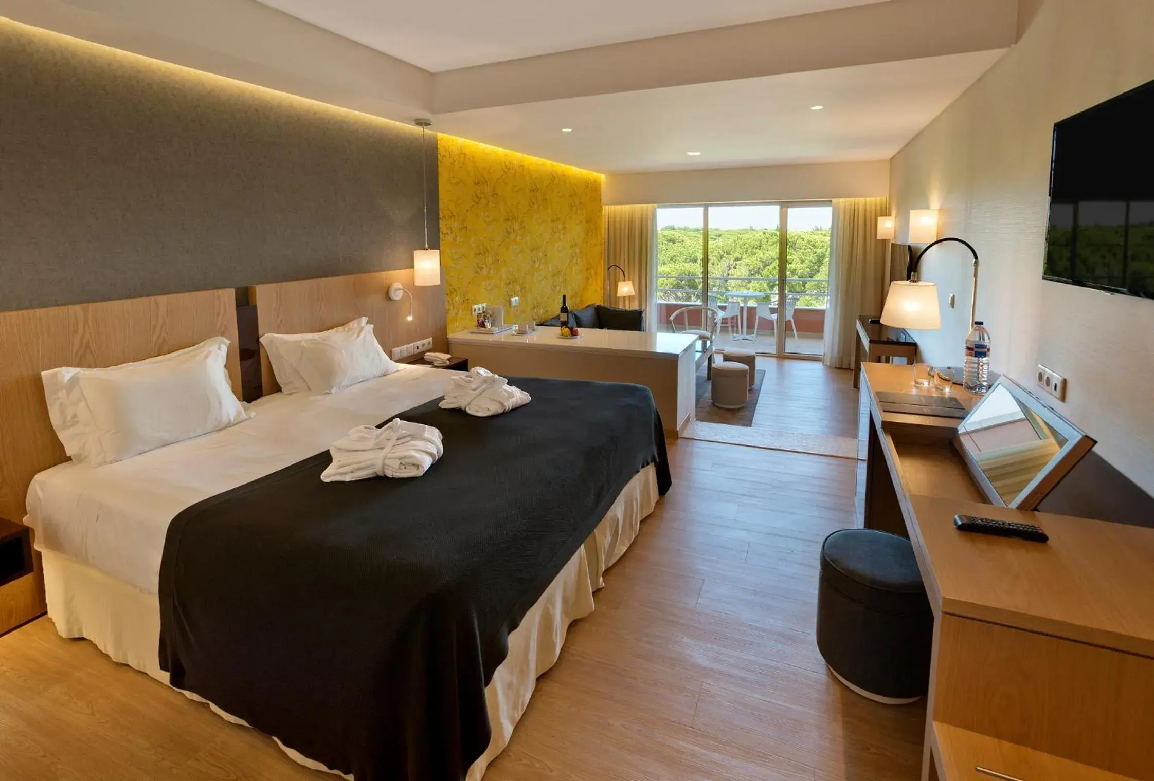 Bedroom, Bed in Falésia Hotel - Adults Only Bedroom, Bed in Falésia Hotel - Adults Only