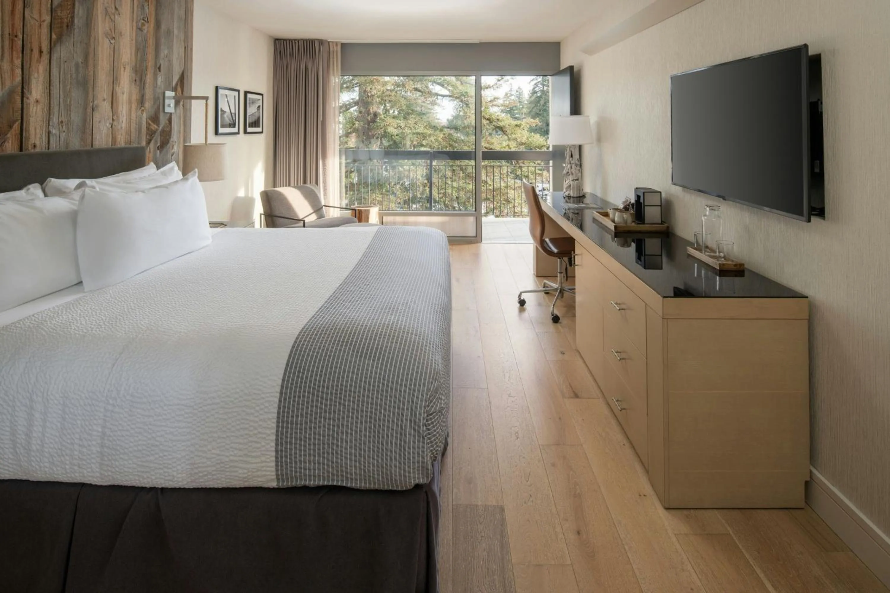 Photo of the whole room, Bed in Hotel Paradox, Autograph Collection