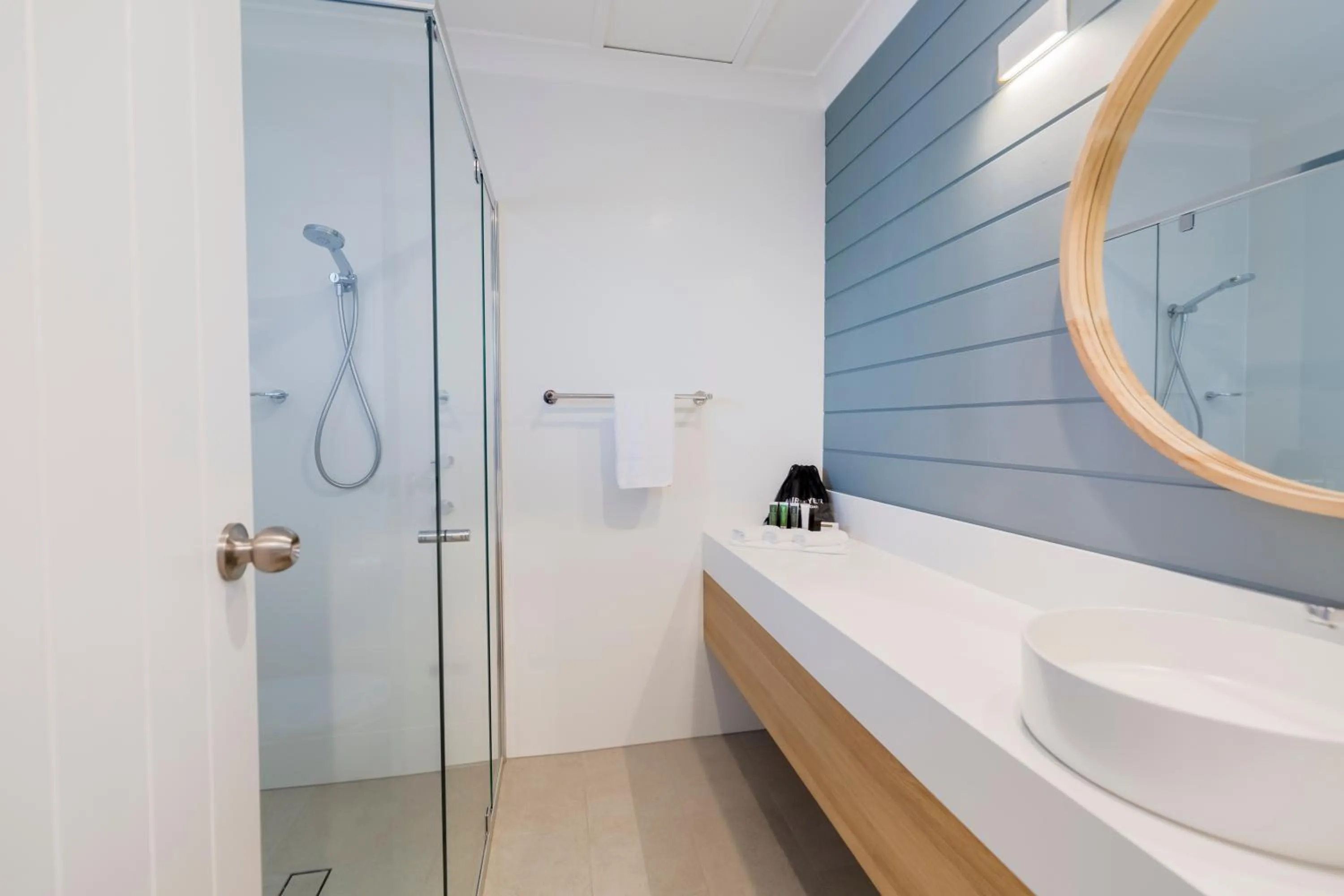 Bathroom in The Quarters, an Ascend Collection Hotel