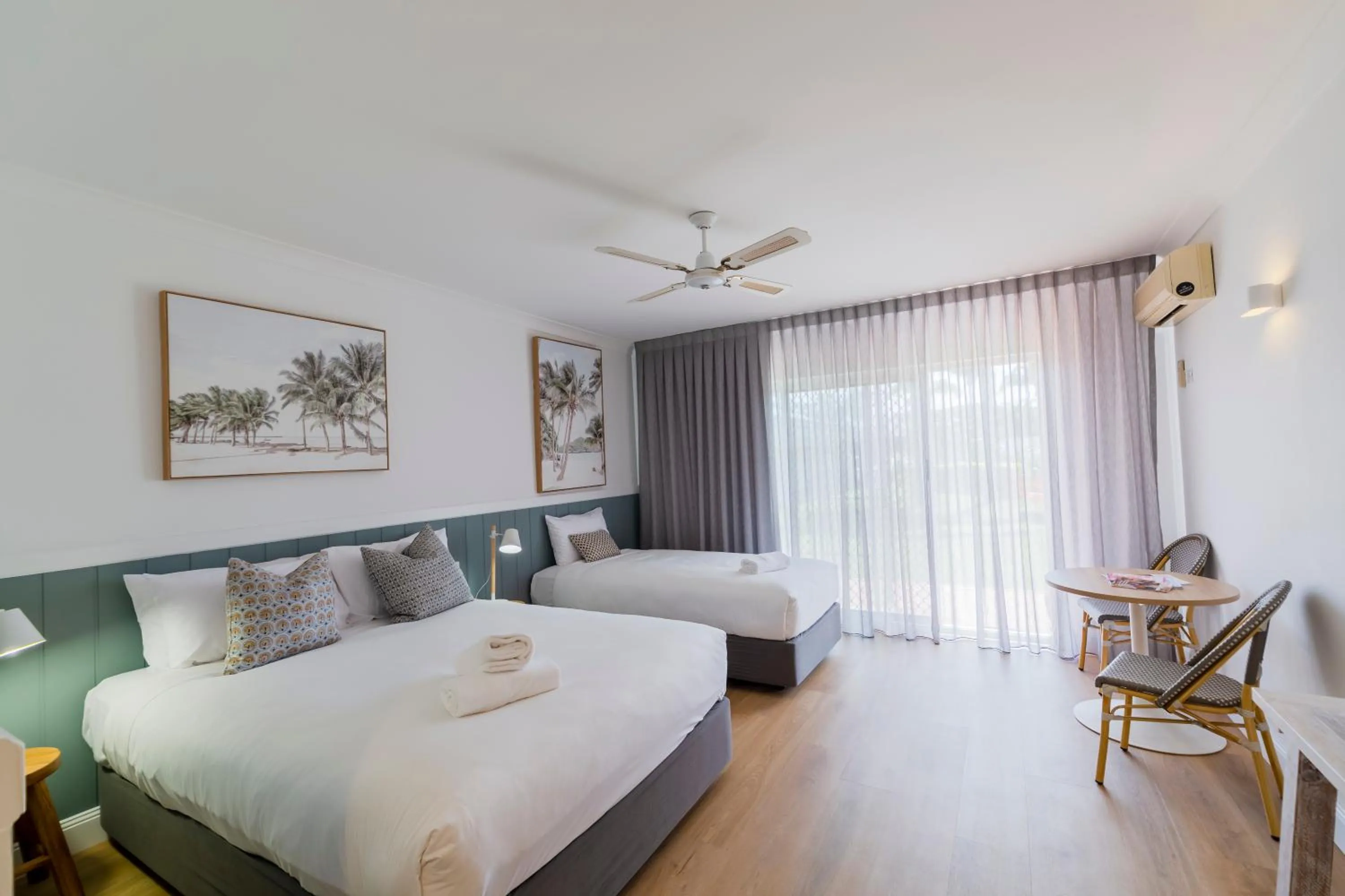 Photo of the whole room, Bed in The Quarters, an Ascend Collection Hotel