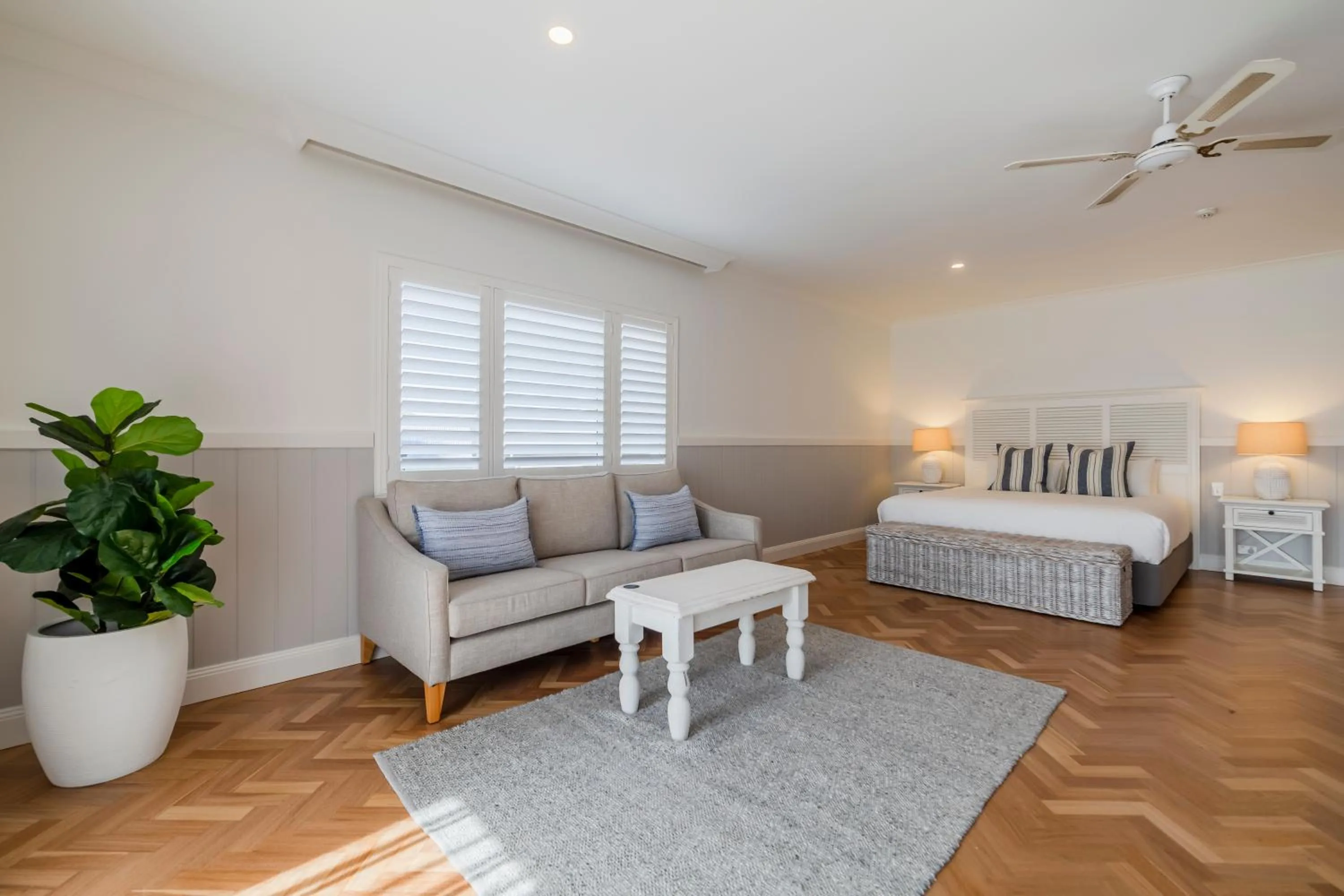 Photo of the whole room, Bed in The Quarters, an Ascend Collection Hotel