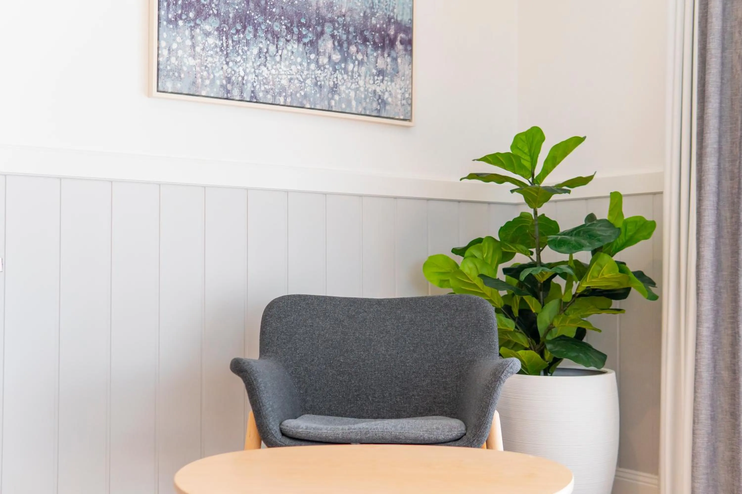 Seating area in The Quarters, an Ascend Collection Hotel