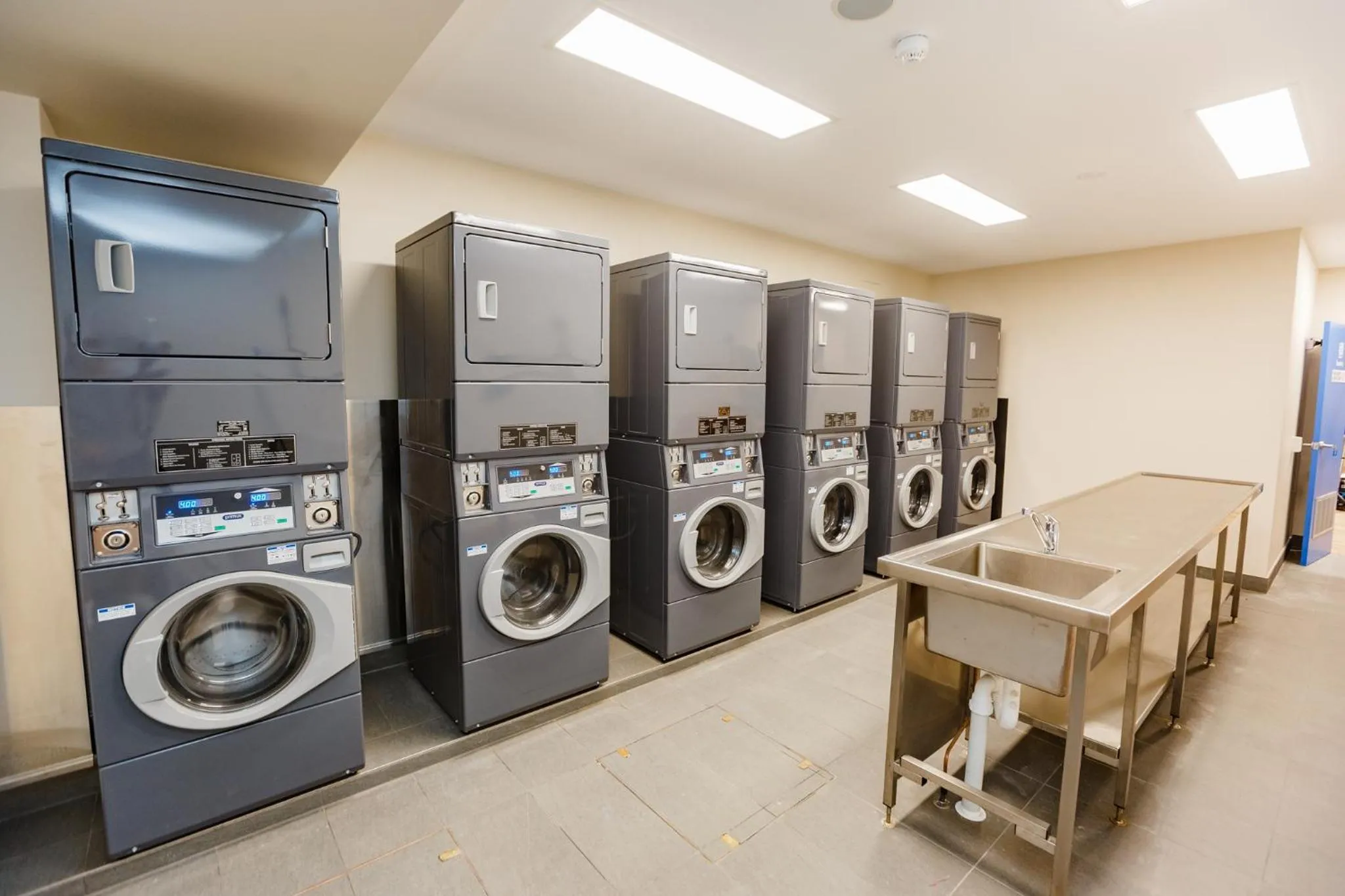 Area and facilities in Global Backpackers Youth Hostel