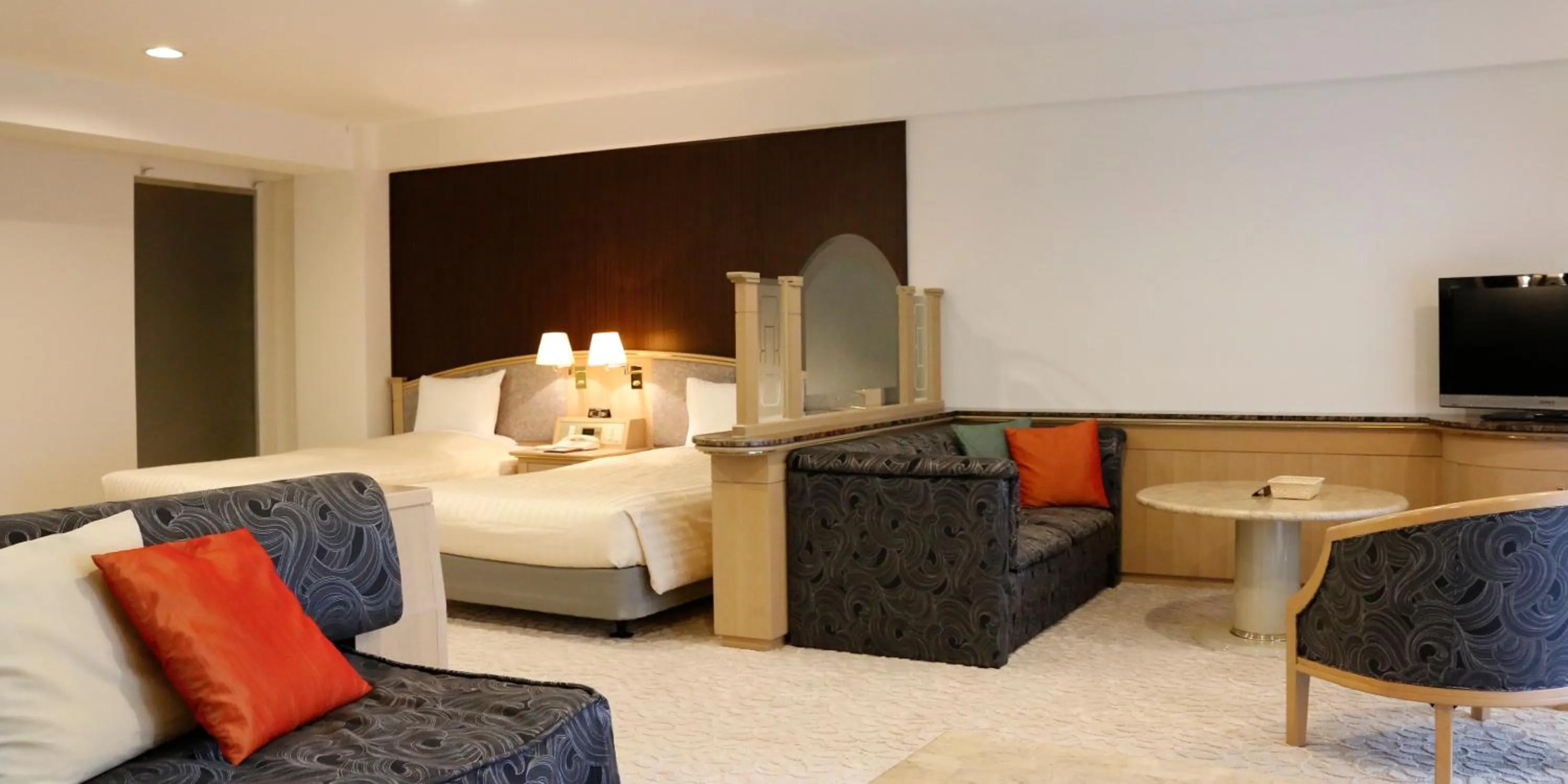 Photo of the whole room, Bed in Hotel Cypress Karuizawa