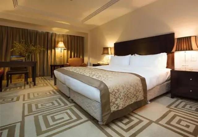 Deluxe Double Room in Beijing Continental Grand Hotel Deluxe Double Room in Beijing Continental Grand Hotel