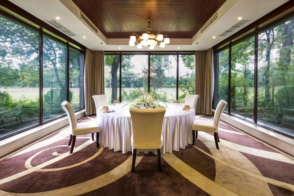 Living room in Beijing Continental Grand Hotel