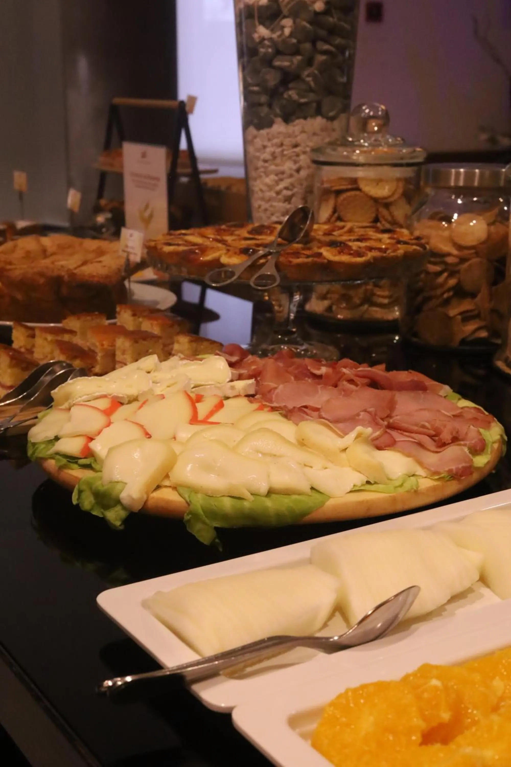 Breakfast in Douro Marina Hotel & SPA