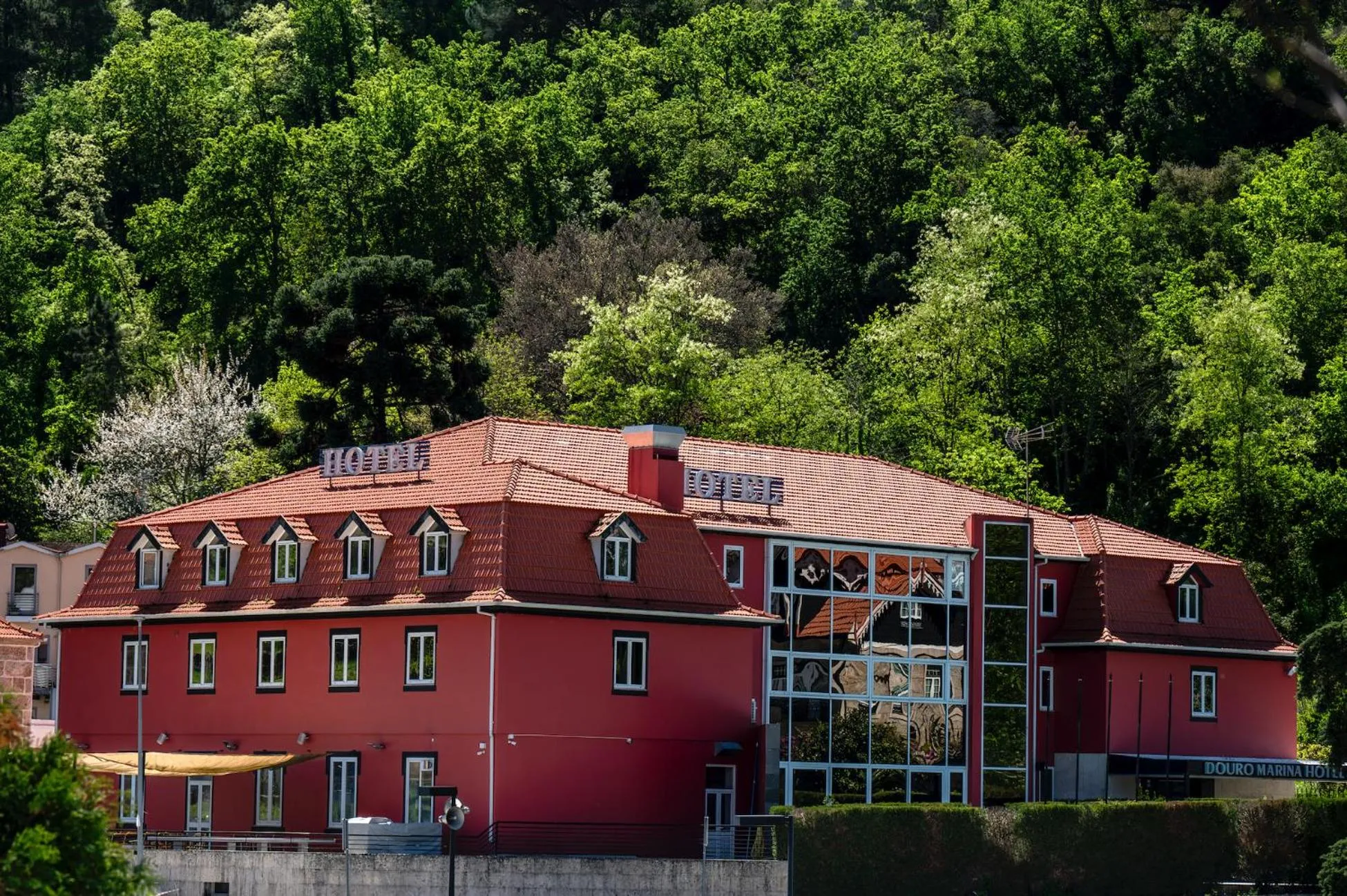 Property building in Douro Marina Hotel & SPA