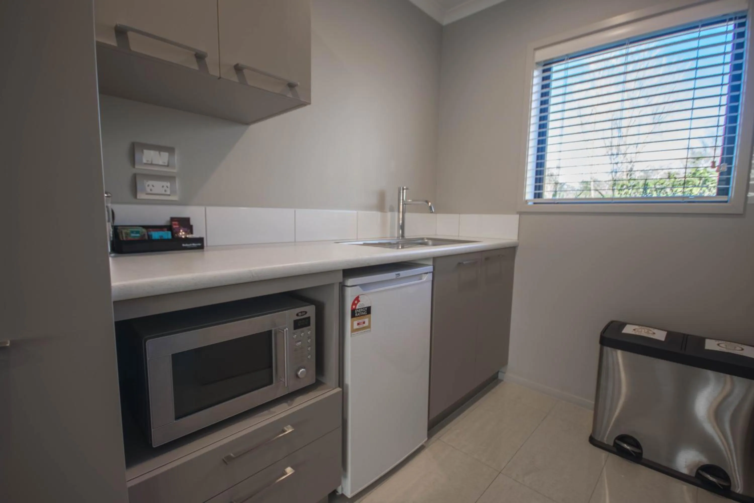 Kitchen or kitchenette in Amity Motel