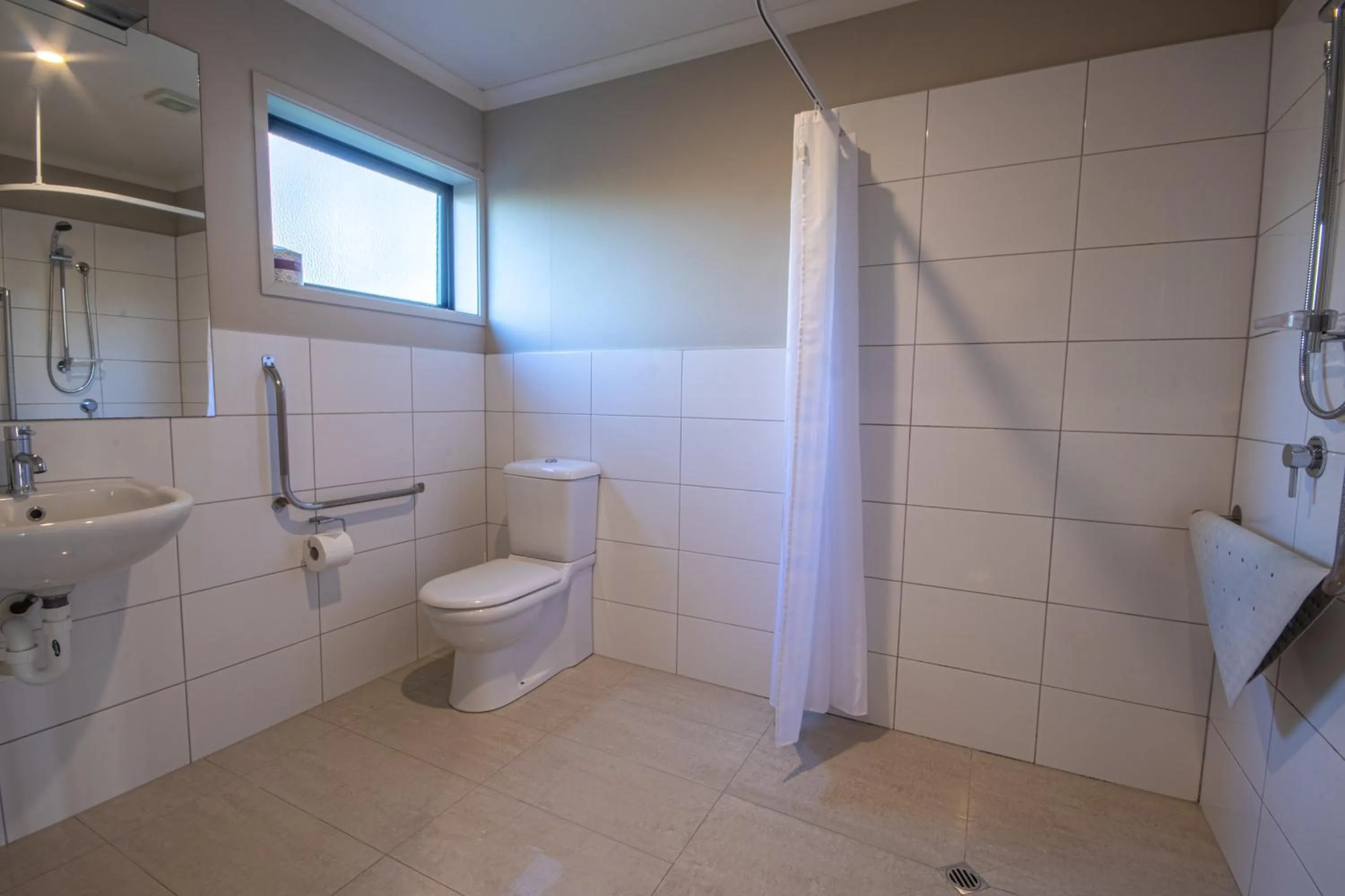 Bathroom in Amity Motel