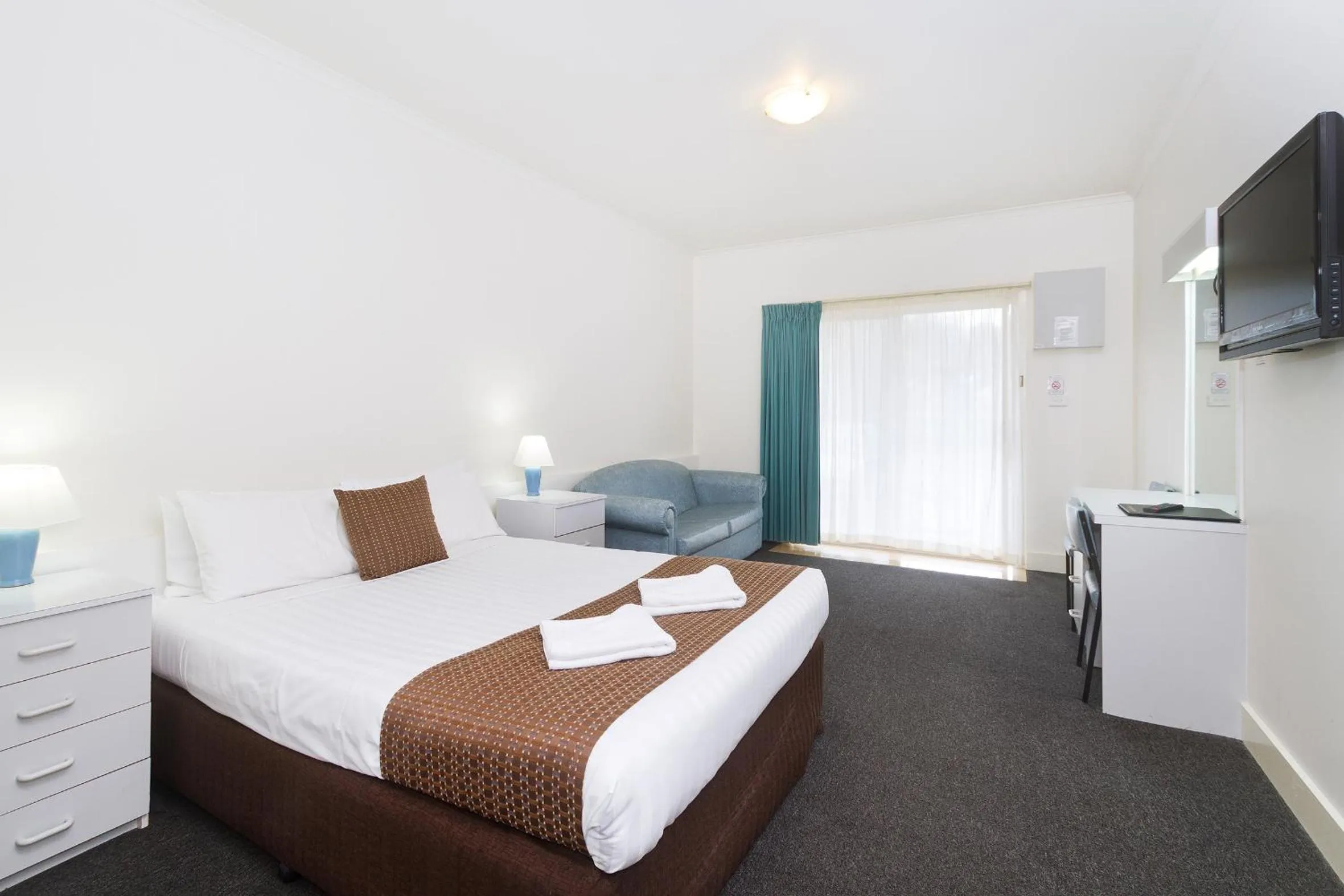 Bedroom, Bed in Carrum Downs Motel