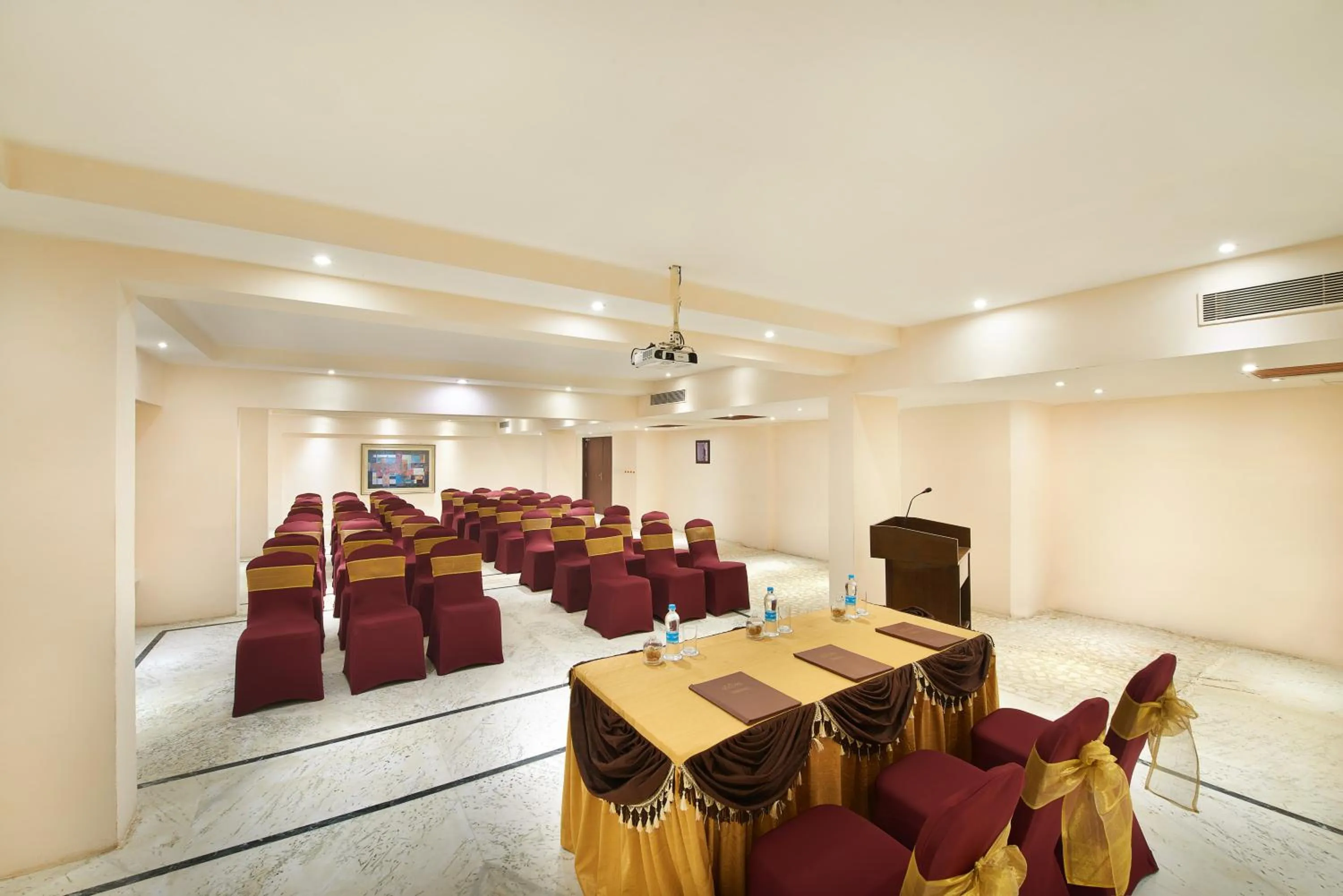 Meeting/conference room in Accord Highland Hotel Ooty