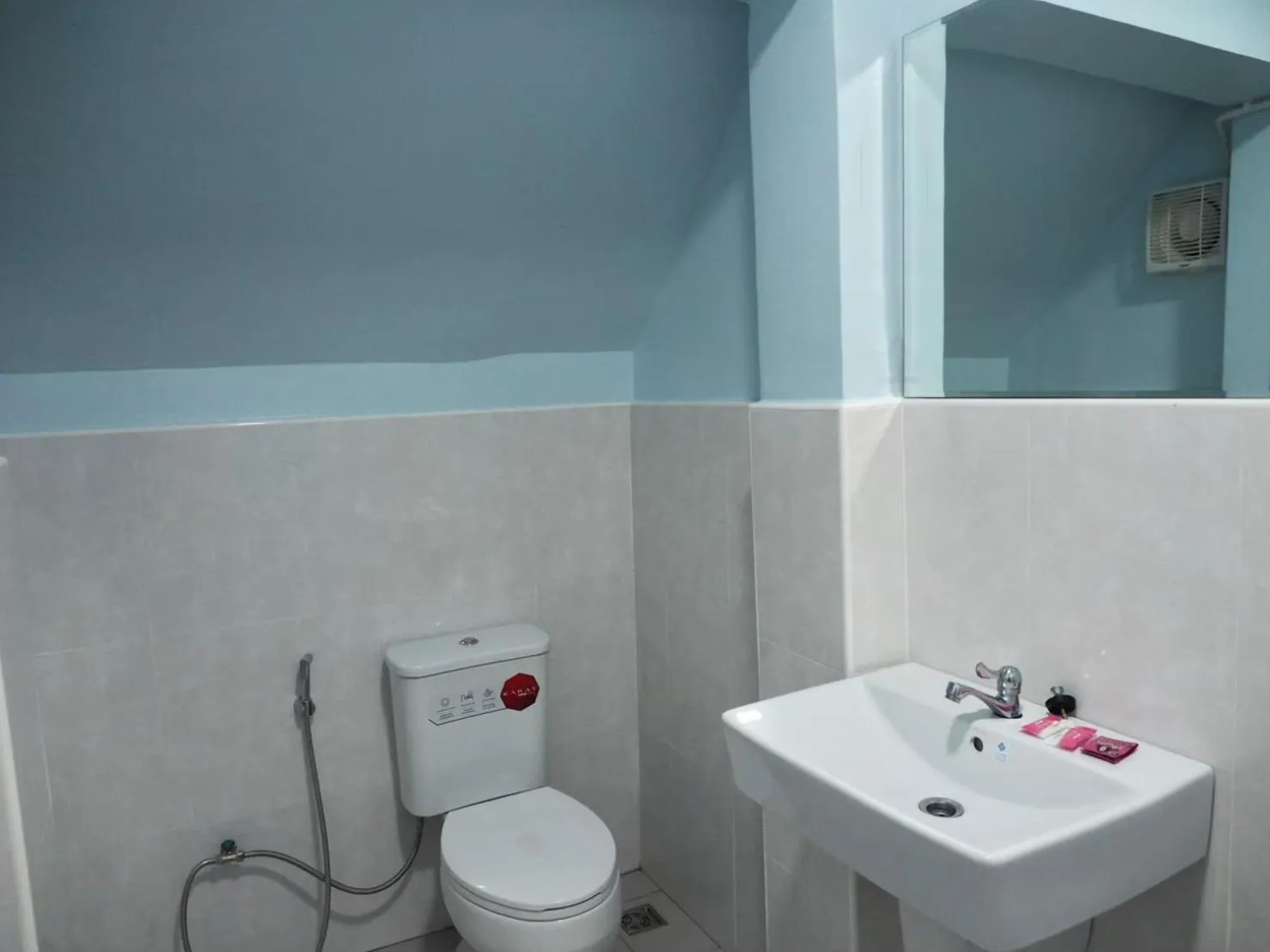 Toilet in Naiharn On The Rock Resort Phuket