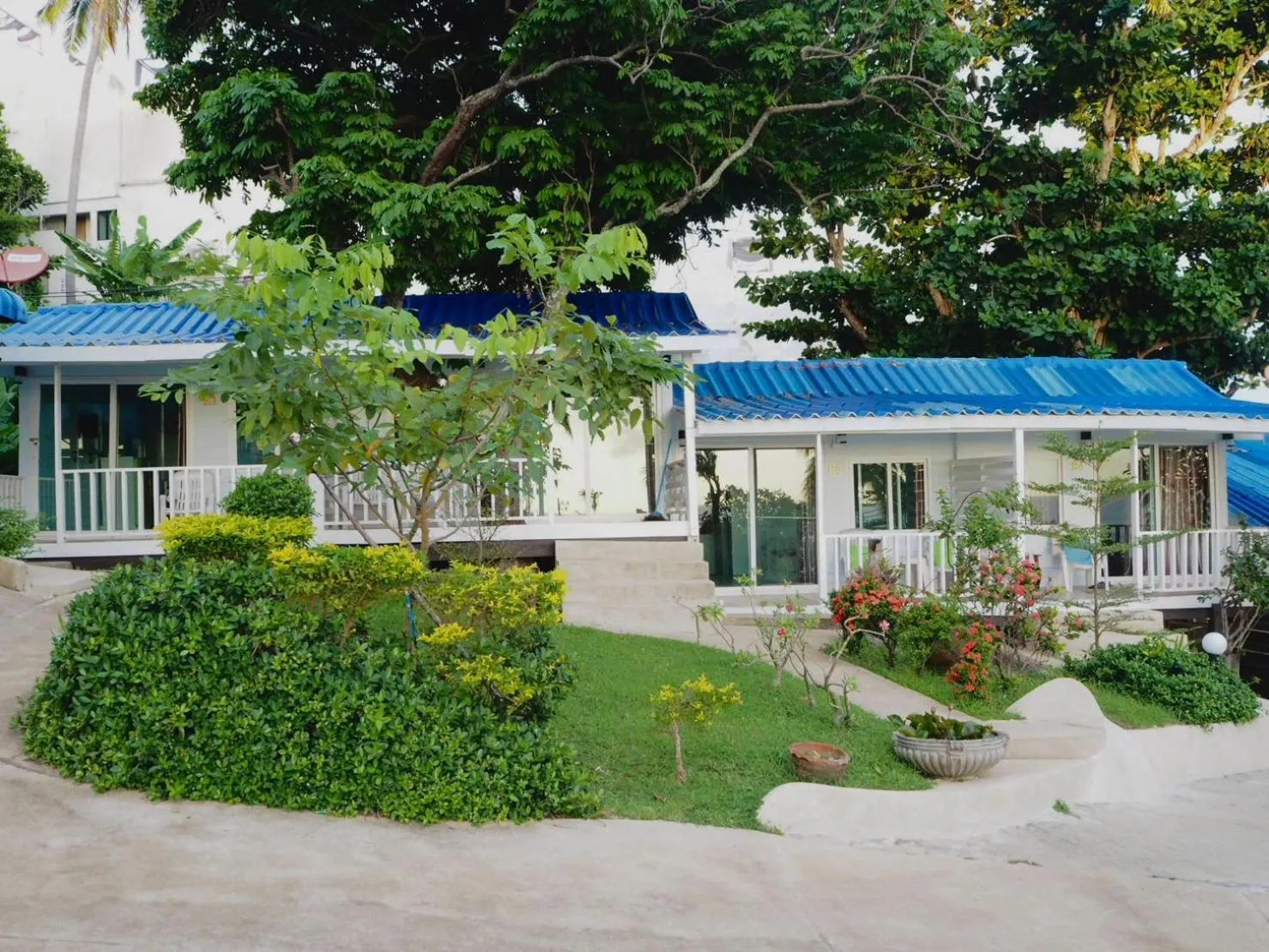 Property building in Naiharn On The Rock Resort Phuket