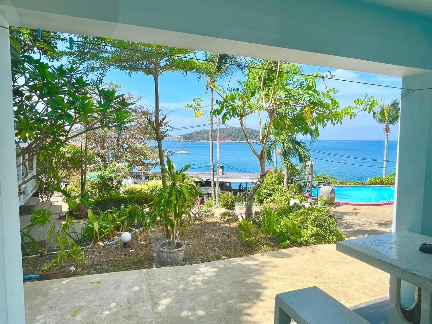 Naiharn On The Rock Resort Phuket