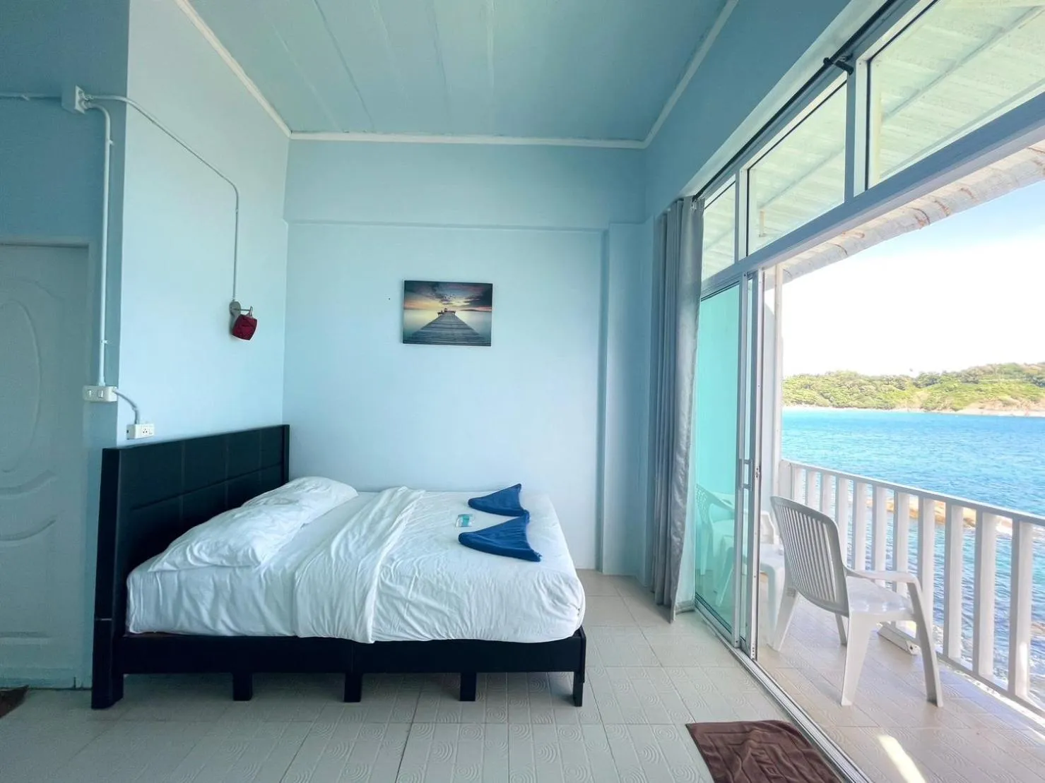 Bed in Naiharn On The Rock Resort Phuket