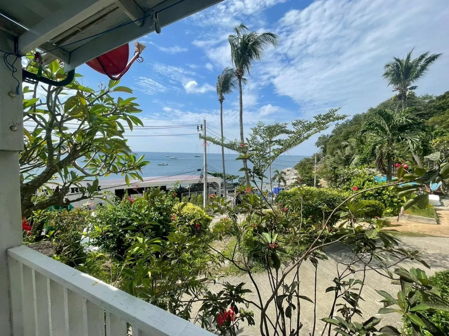 Naiharn On The Rock Resort Phuket