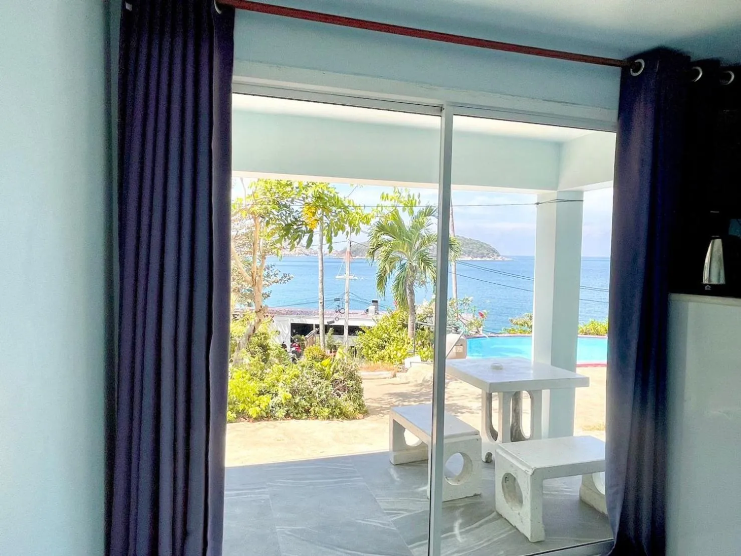 Naiharn On The Rock Resort Phuket