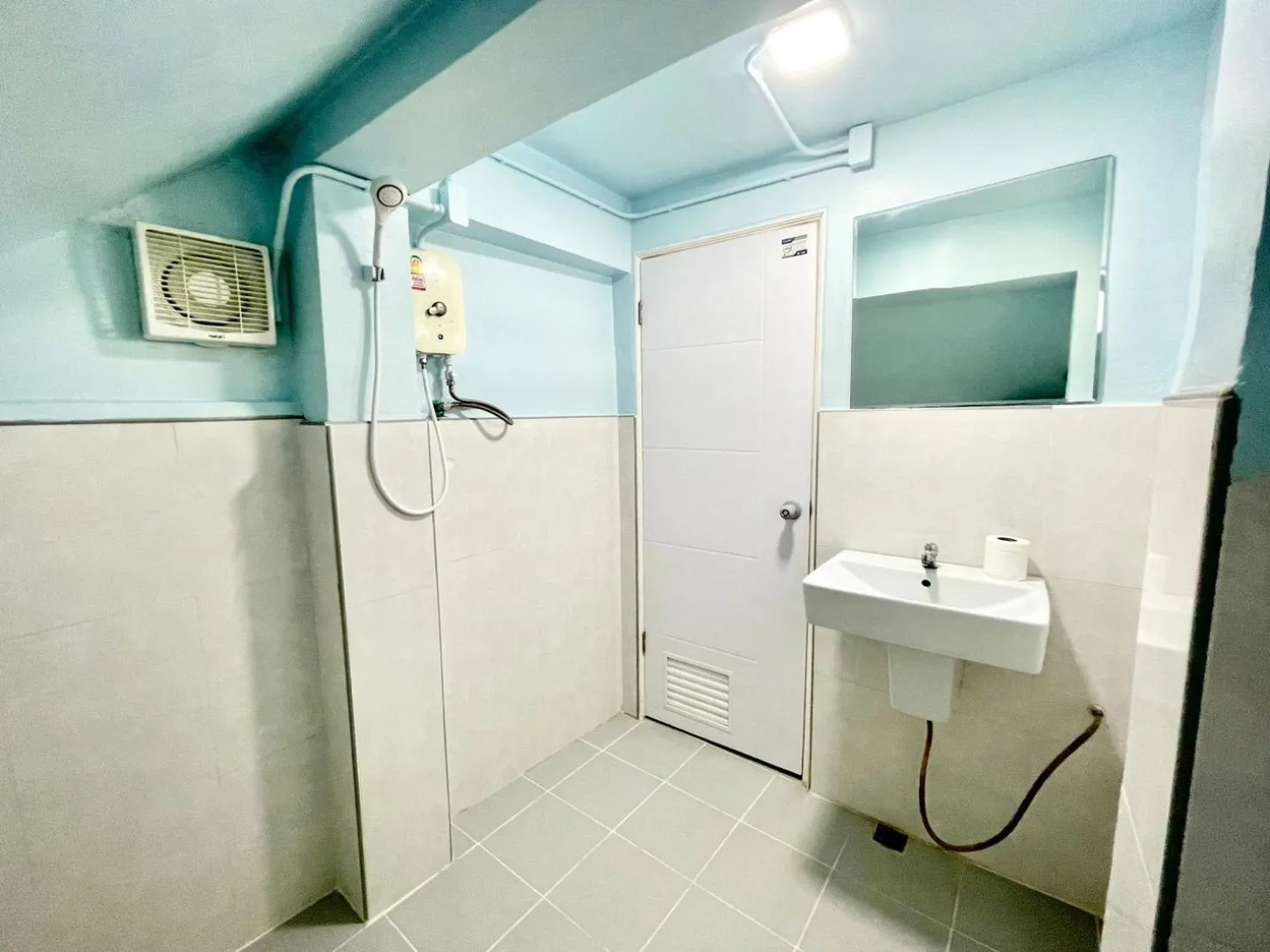 Shower in Naiharn On The Rock Resort Phuket