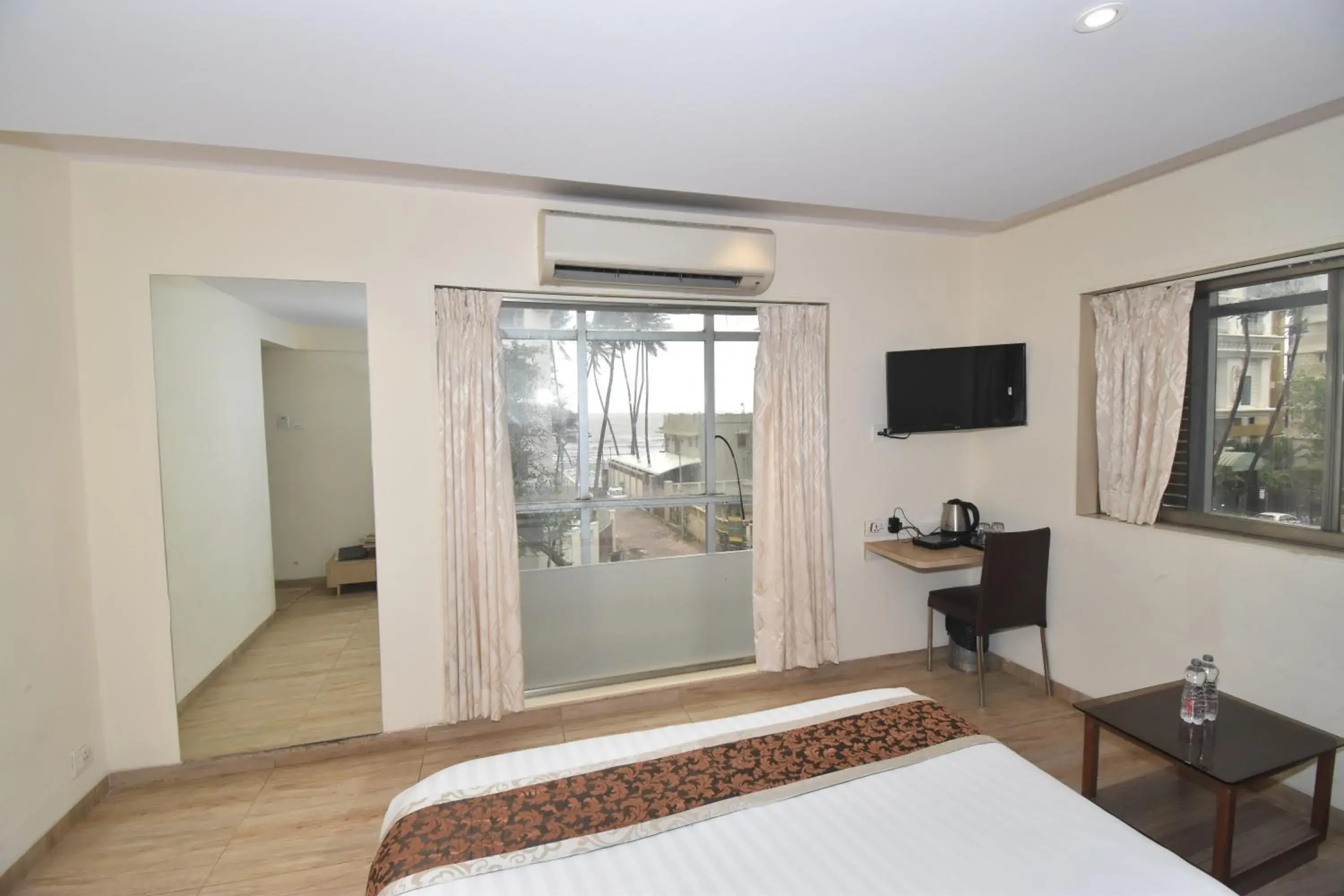 Bed in Hotel Atlantic Bed in Hotel Atlantic