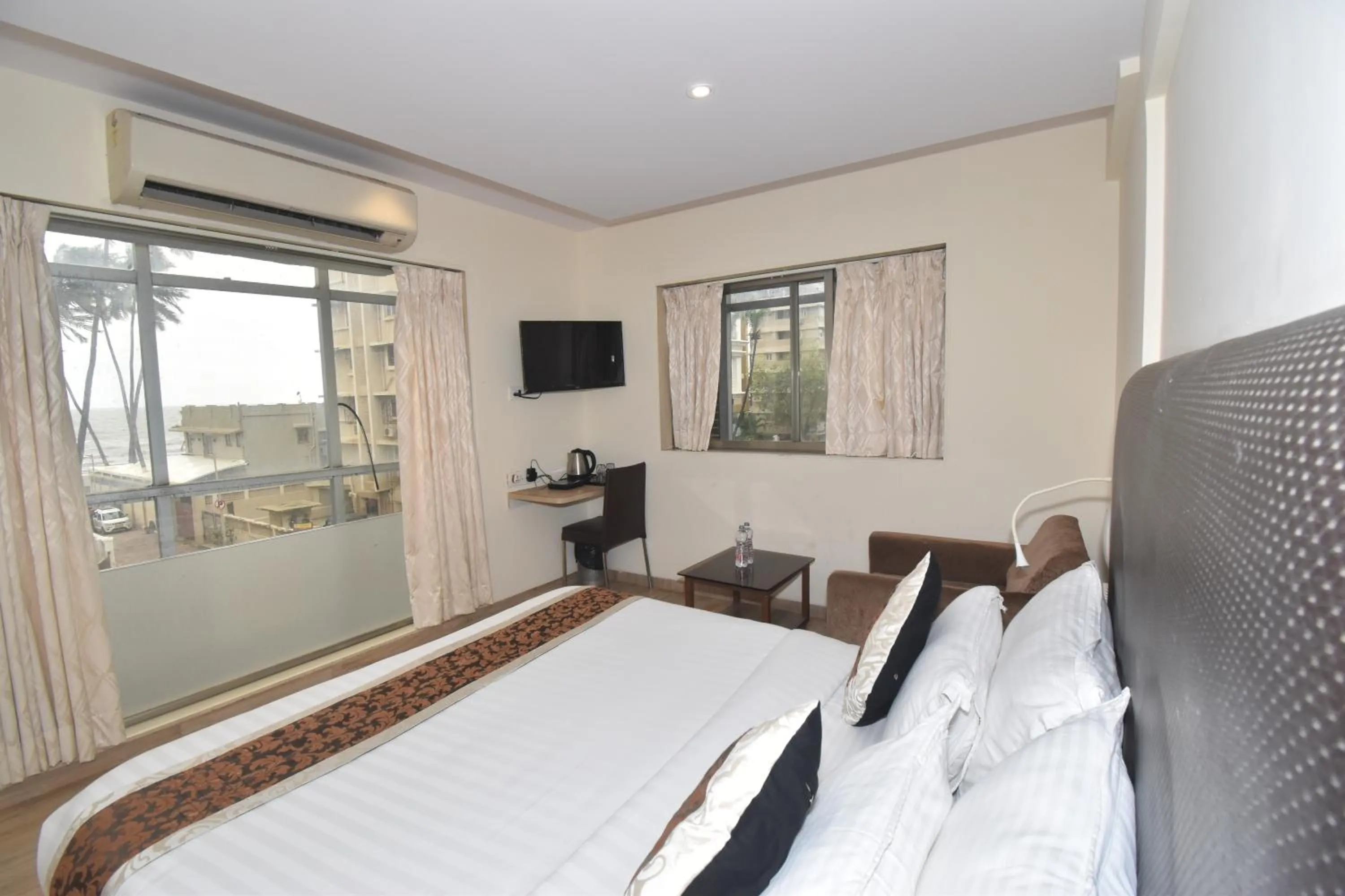 Bed in Hotel Atlantic