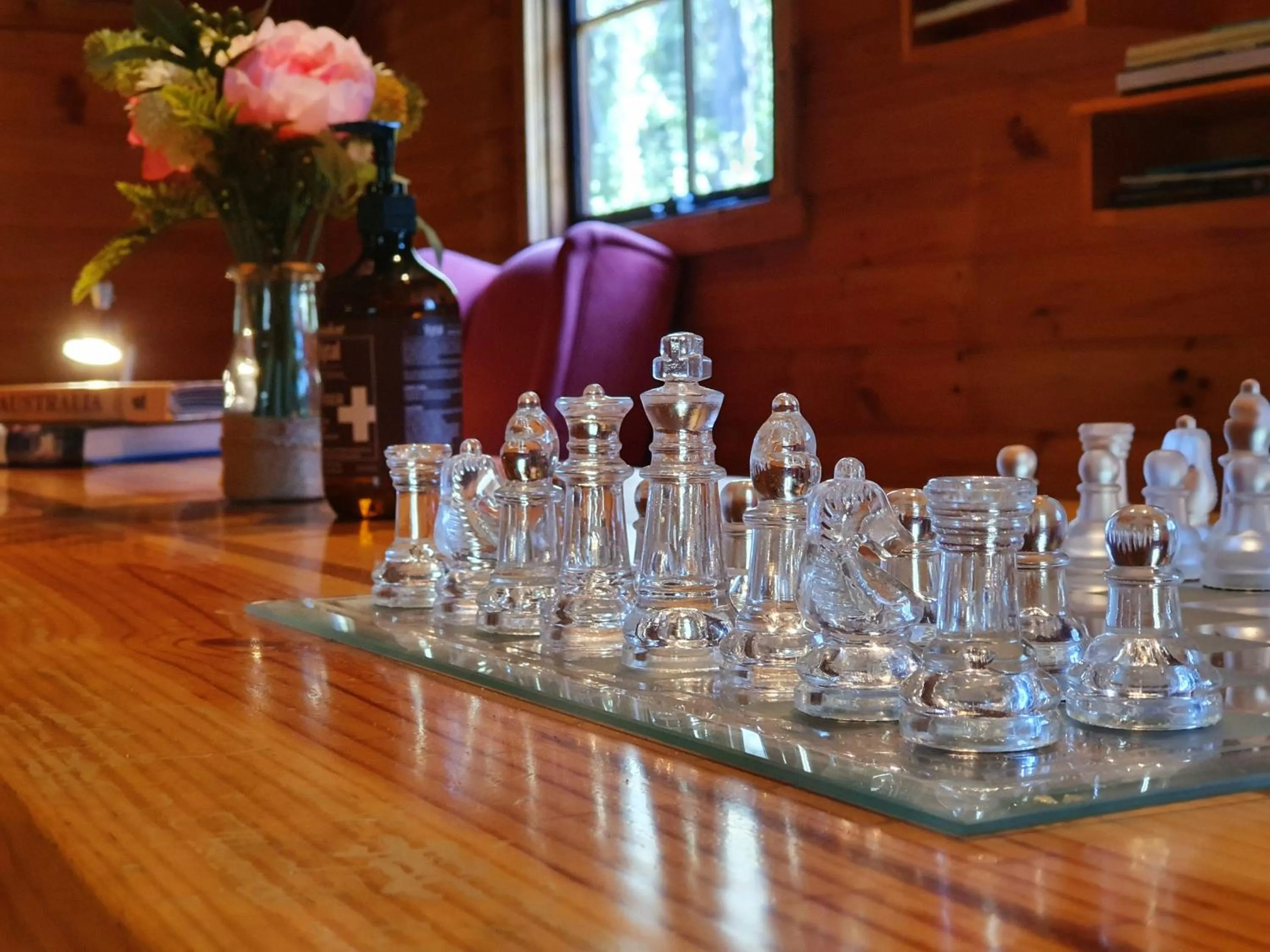 Library in Lemonthyme Wilderness Retreat
