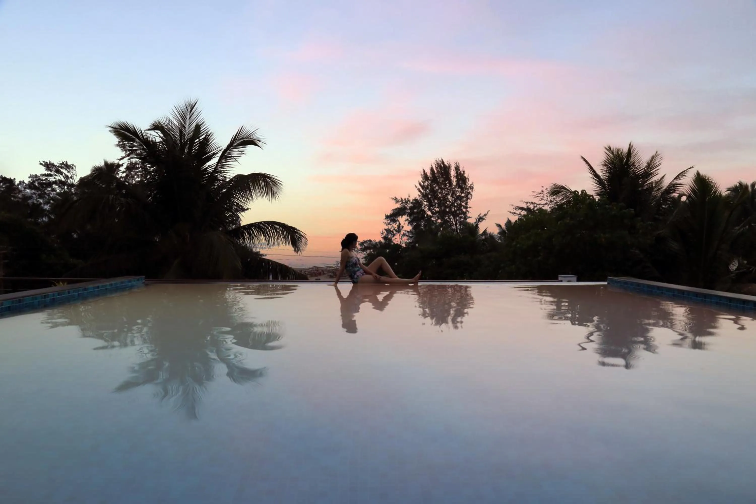 Swimming pool in Ashore by Vista, Beachfrom 6BHK, ultra luxurious with Infinity pool, SPA at Morjim