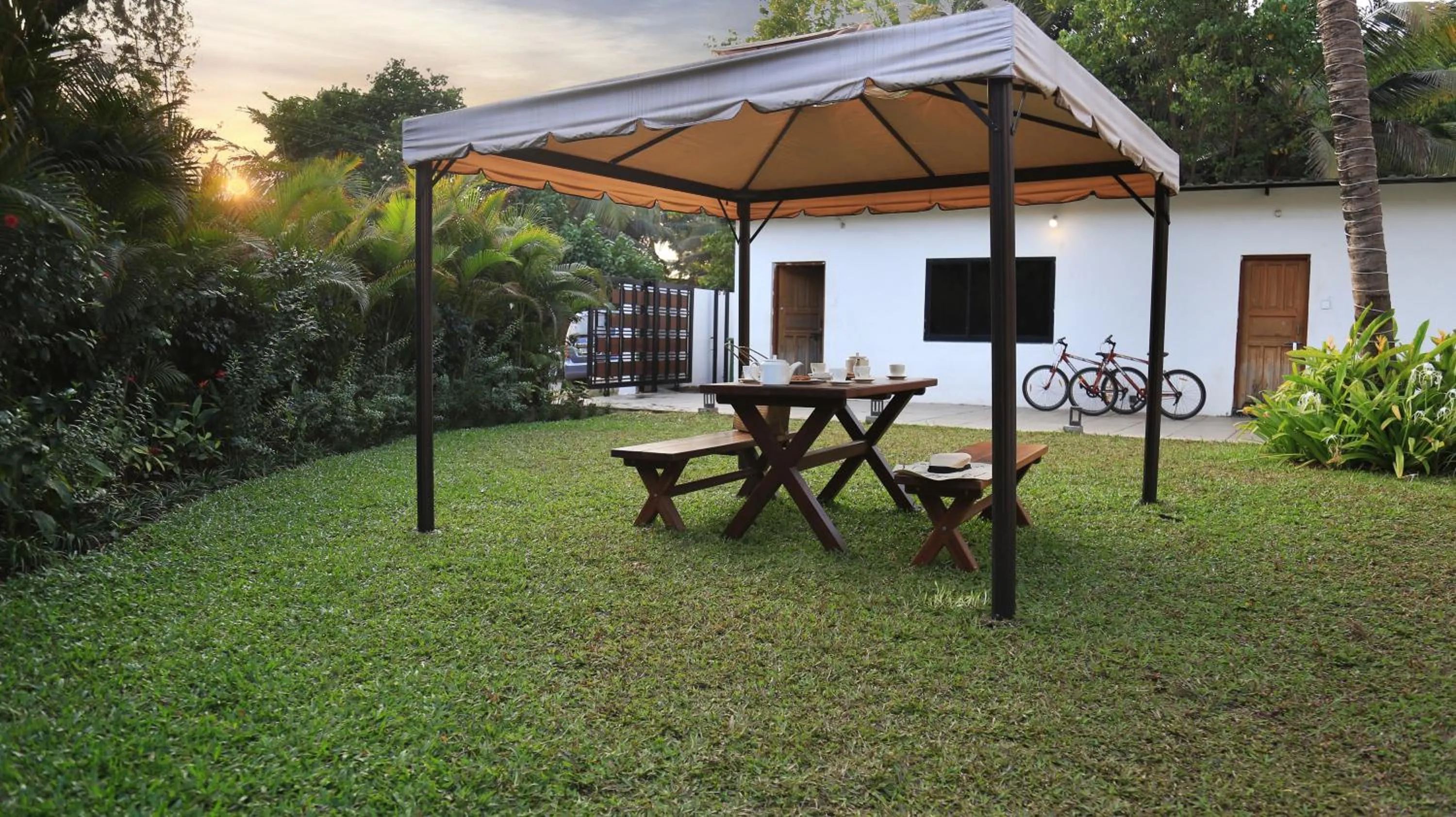 Garden in Ashore by Vista, Beachfrom 6BHK, ultra luxurious with Infinity pool, SPA at Morjim