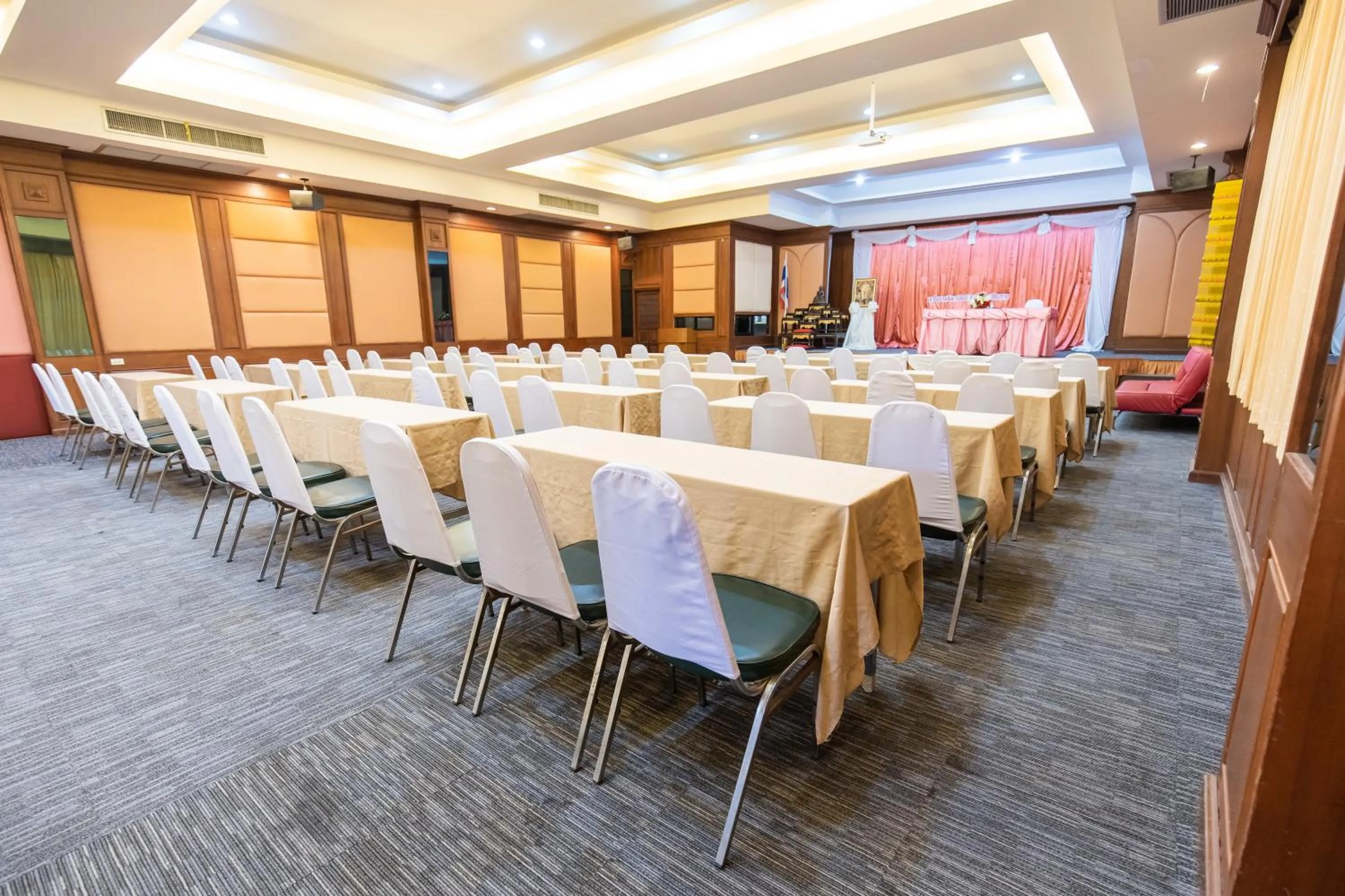 Meeting/conference room in Pimann Inn Hotel