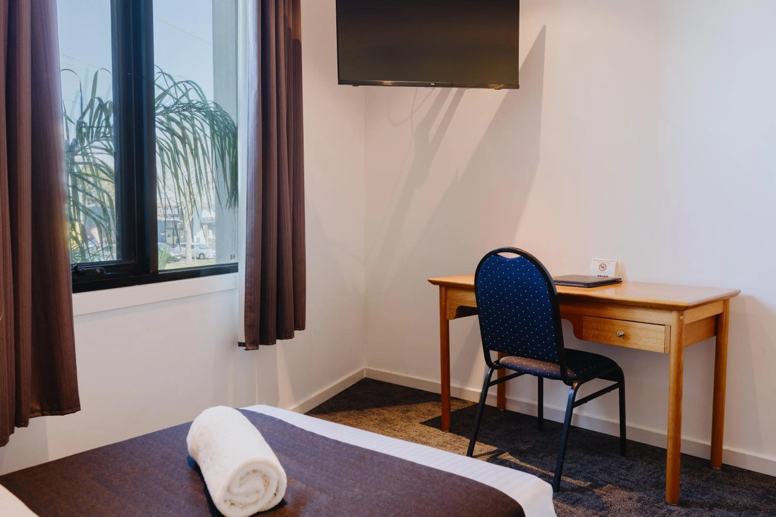 Bed in Comfort Inn Traralgon