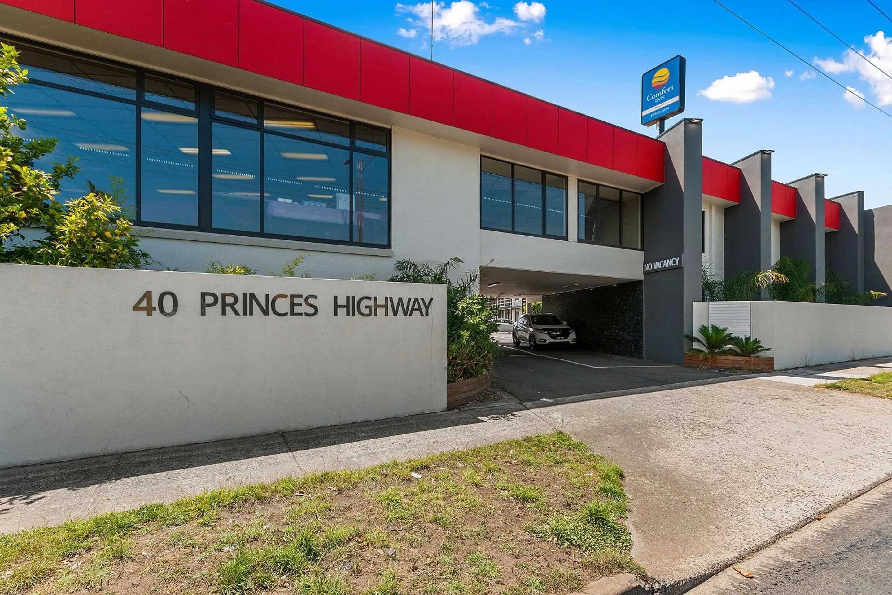 Property building in Comfort Inn Traralgon