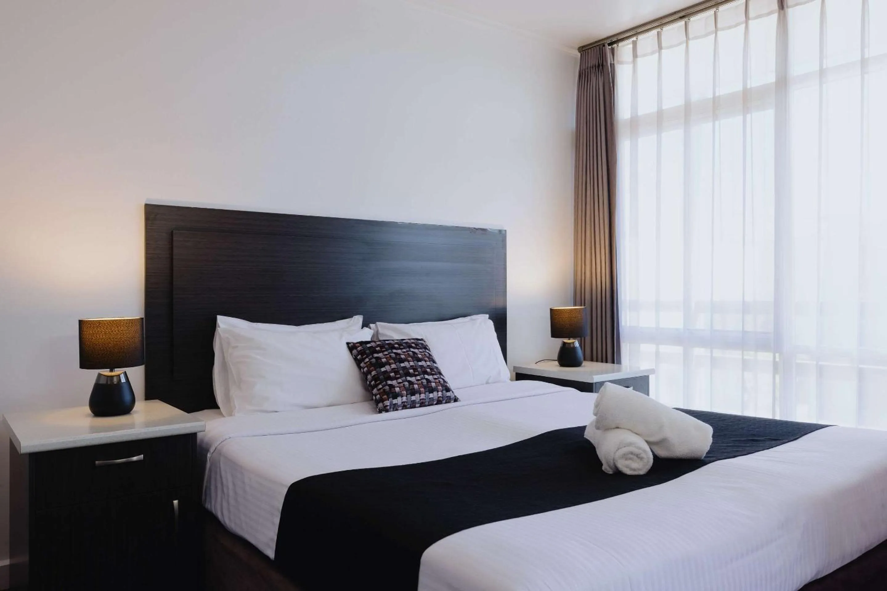 Bedroom, Bed in Comfort Inn Traralgon