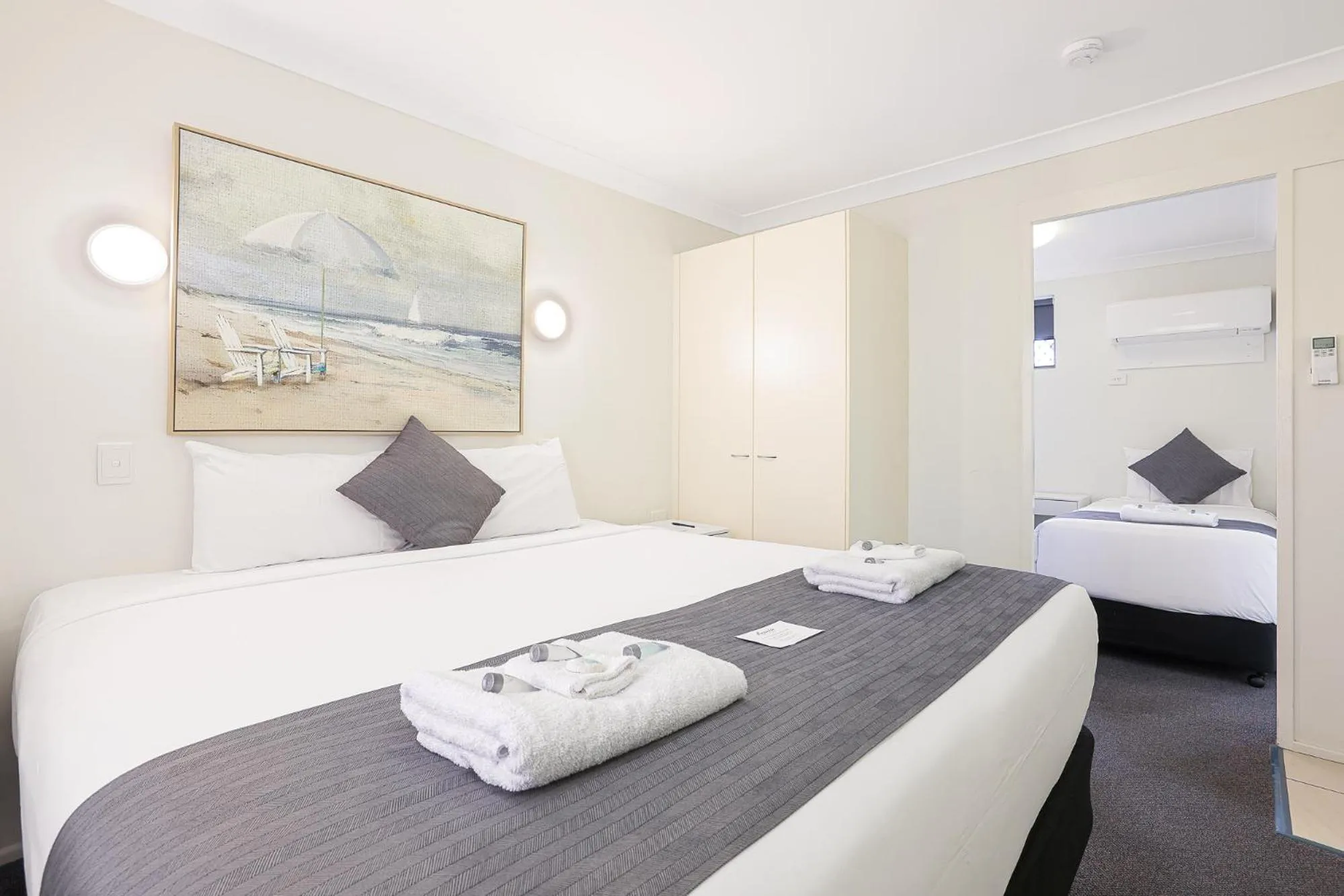 Bed in Acacia Motor Inn