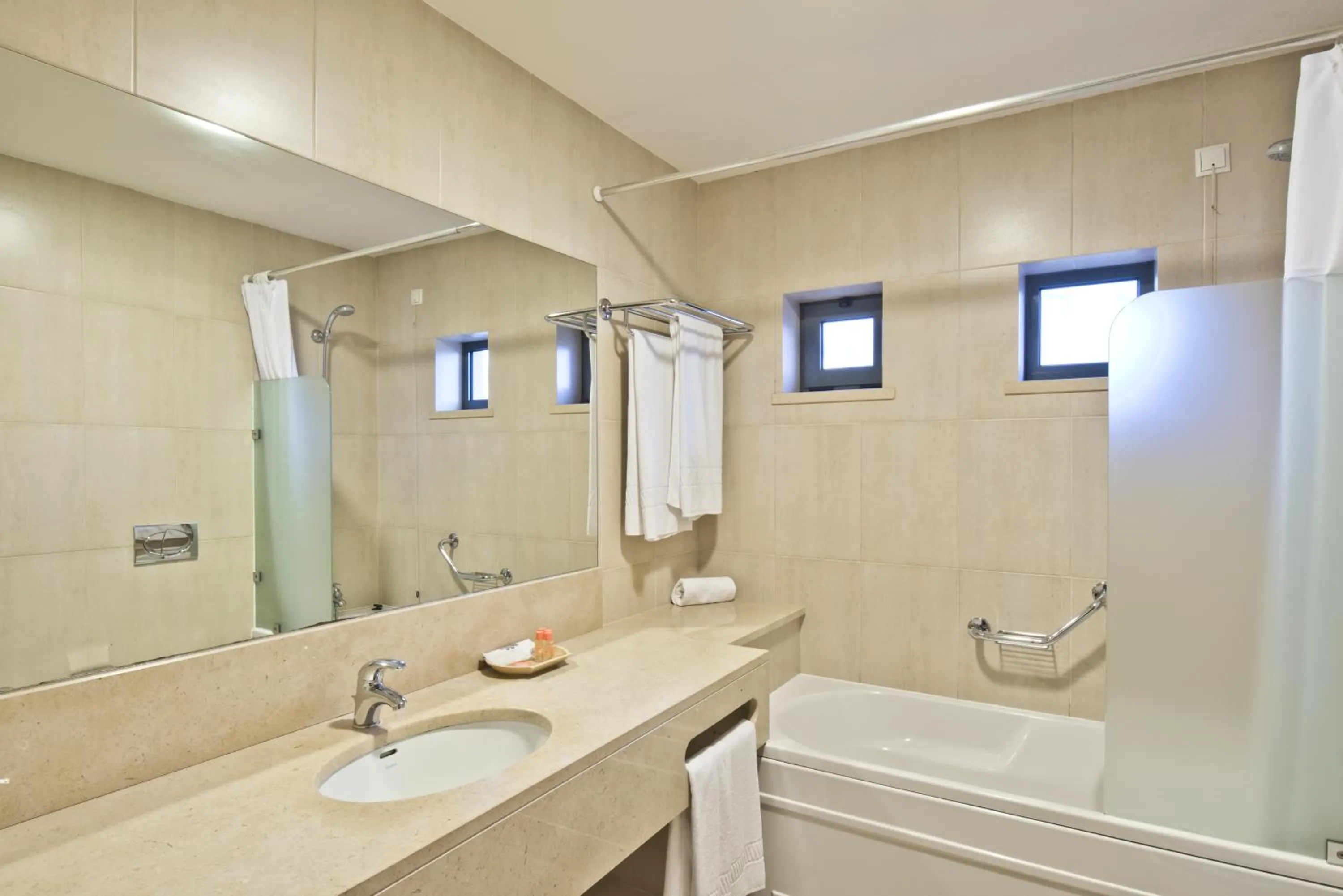 Bathroom in Lam Hotel Estarreja