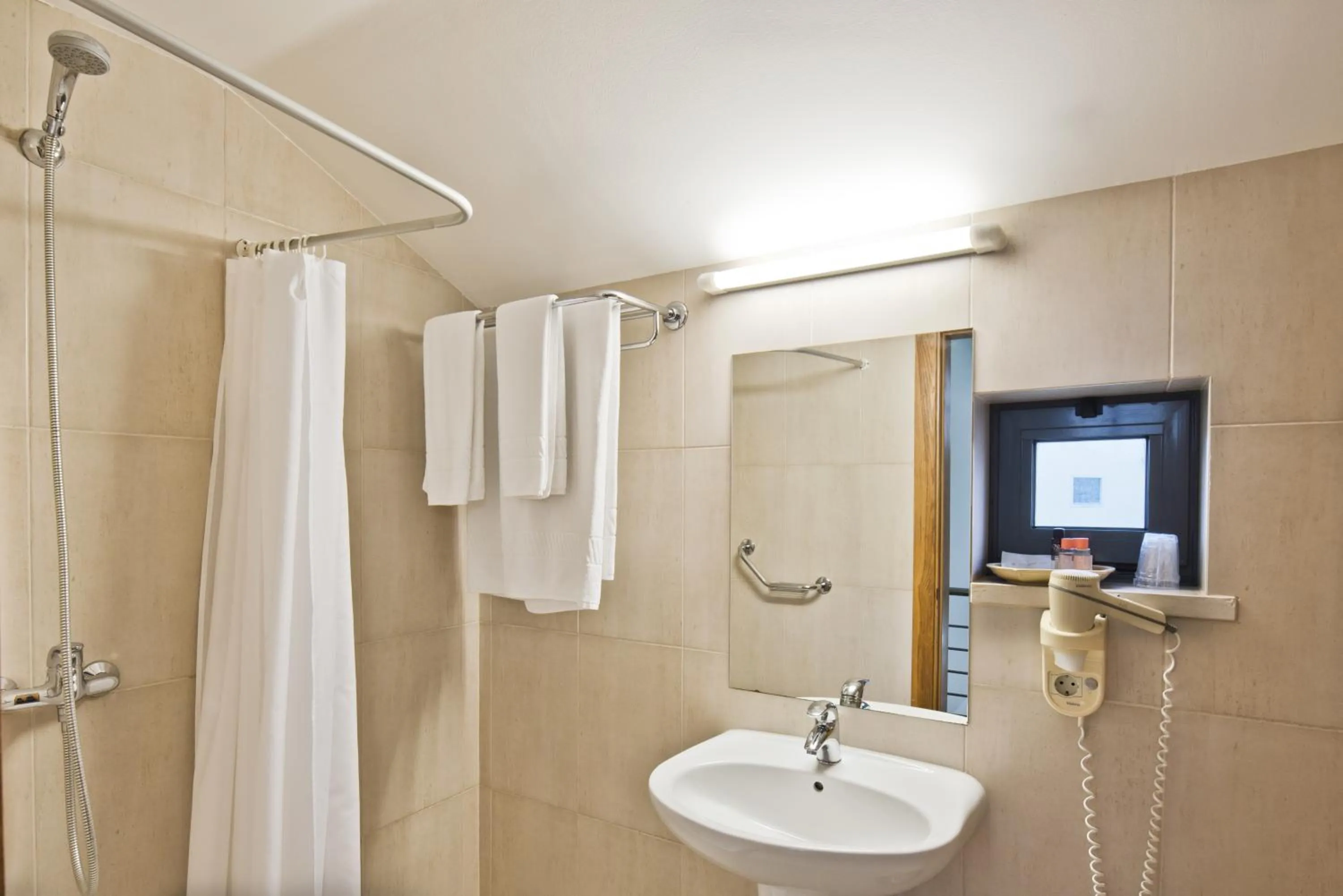 Bathroom in Lam Hotel Estarreja