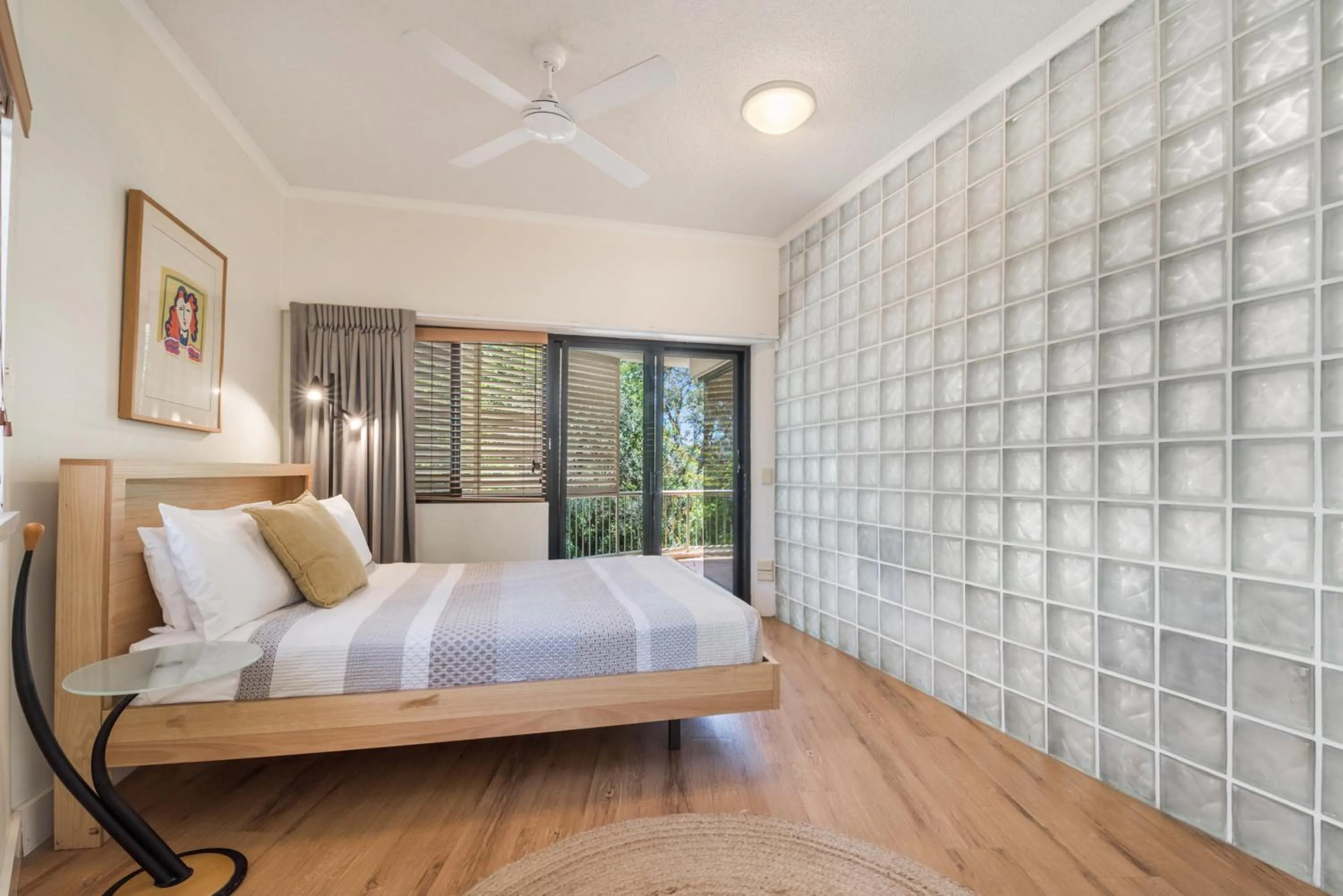 Bedroom, Bed in Mirra Chana Beachfront Apartments Mooloolaba