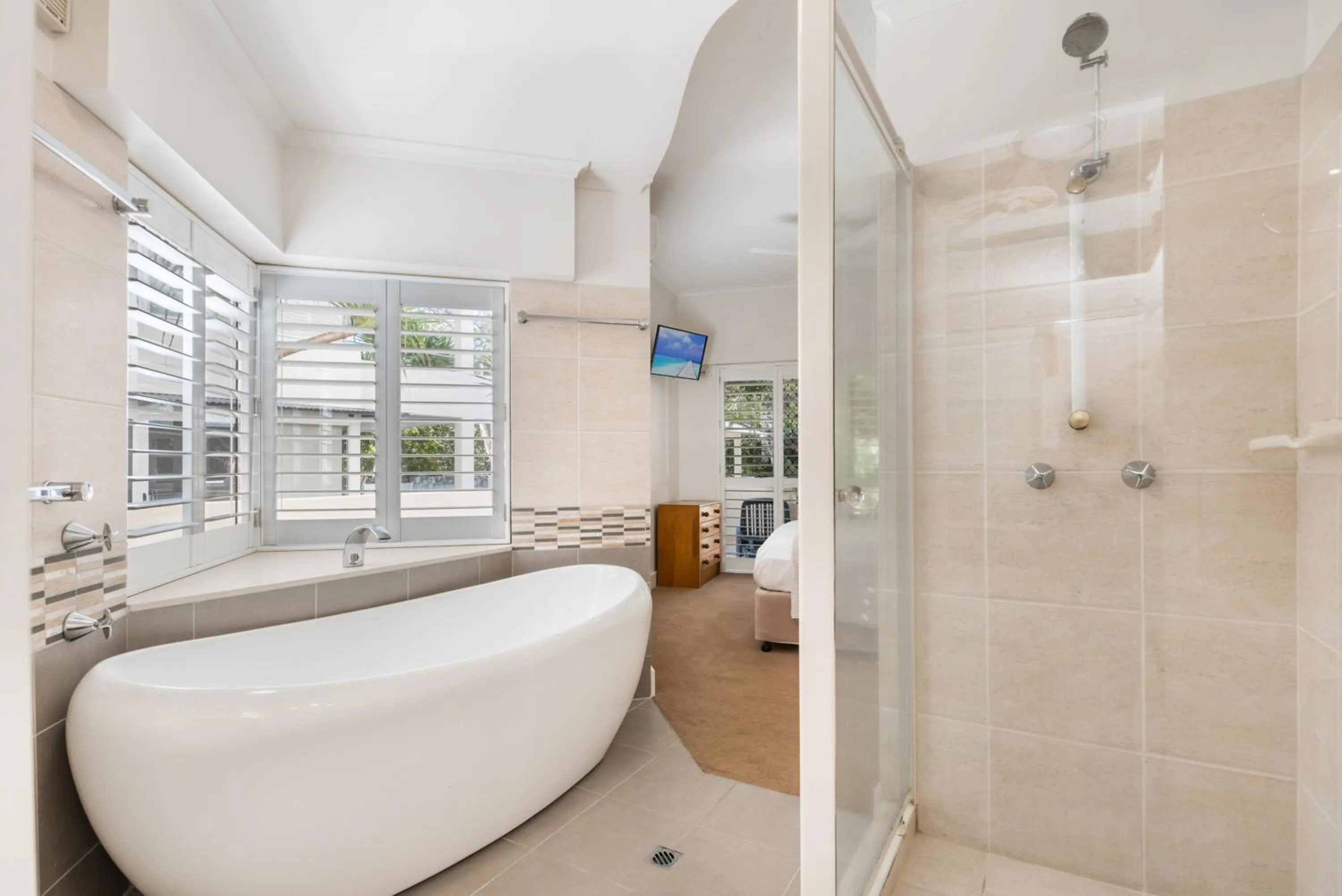Bathroom in Mirra Chana Beachfront Apartments Mooloolaba