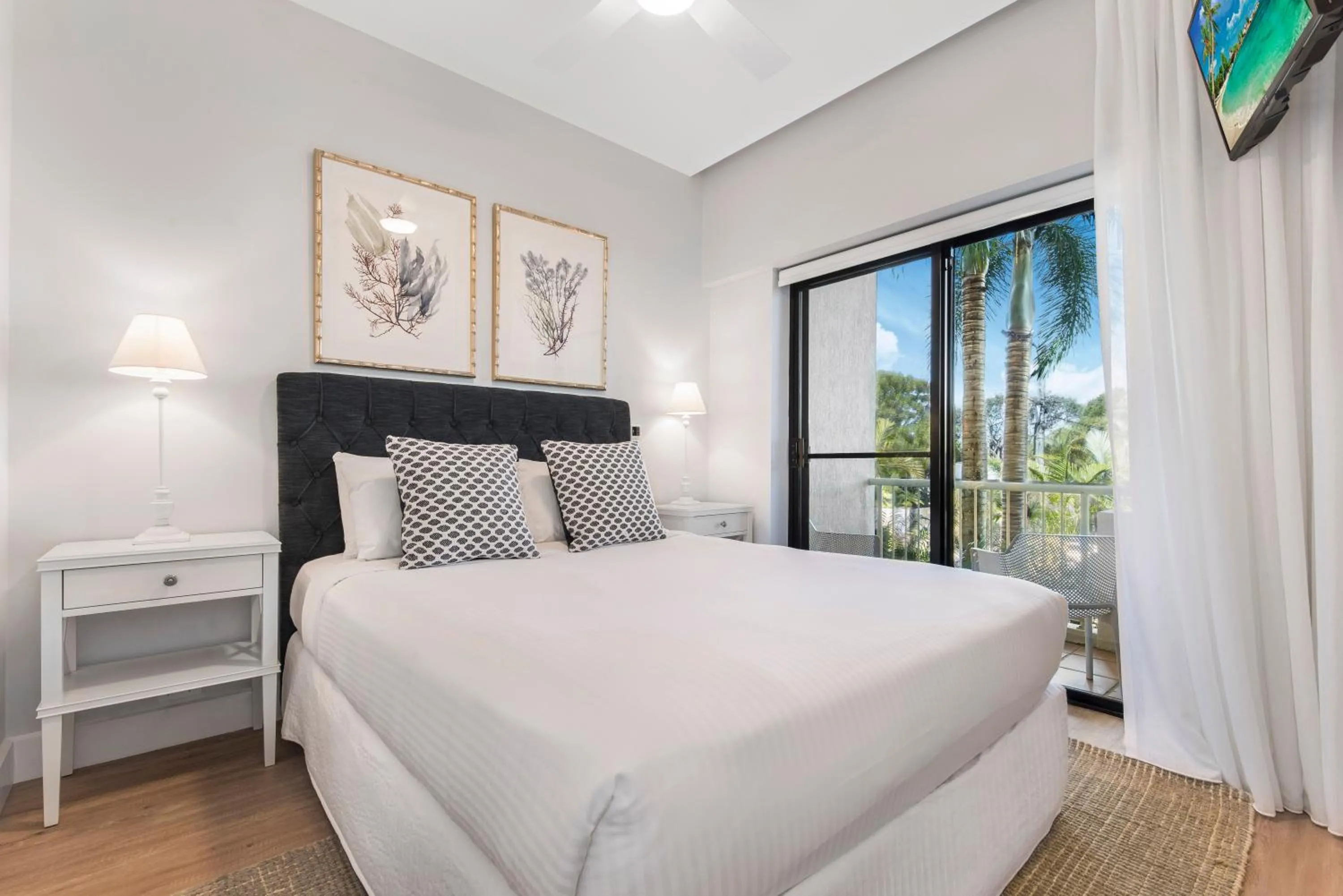 Bedroom, Bed in Mirra Chana Beachfront Apartments Mooloolaba
