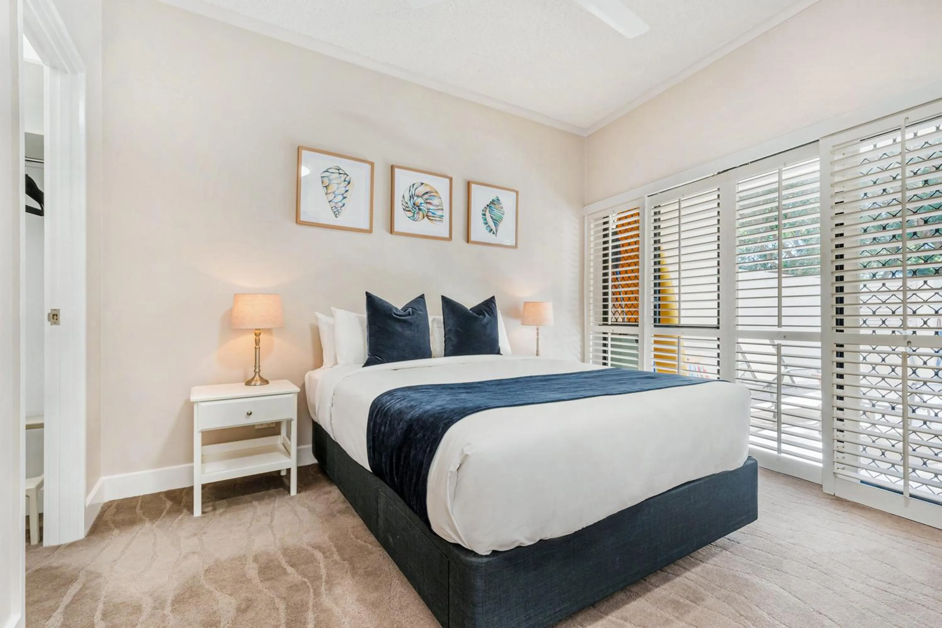 Bedroom, Bed in Mirra Chana Beachfront Apartments Mooloolaba