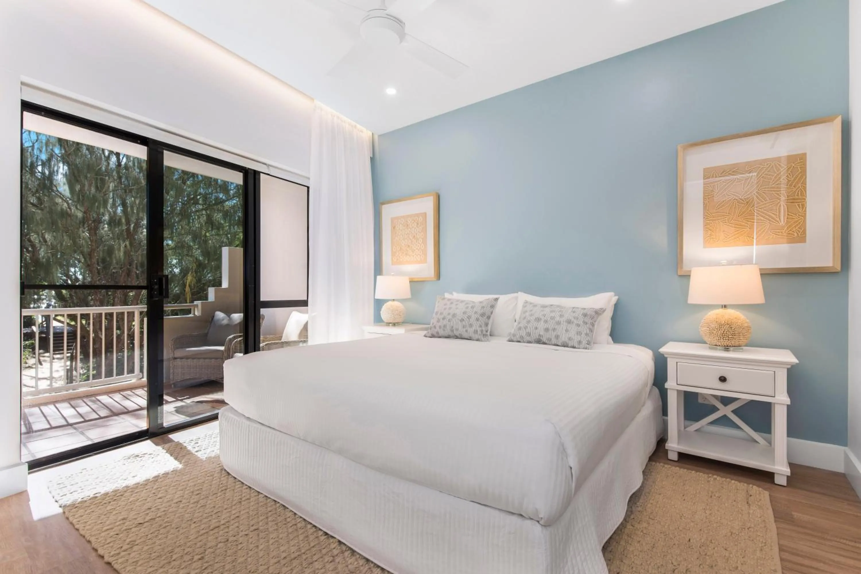 Bedroom, Bed in Mirra Chana Beachfront Apartments Mooloolaba