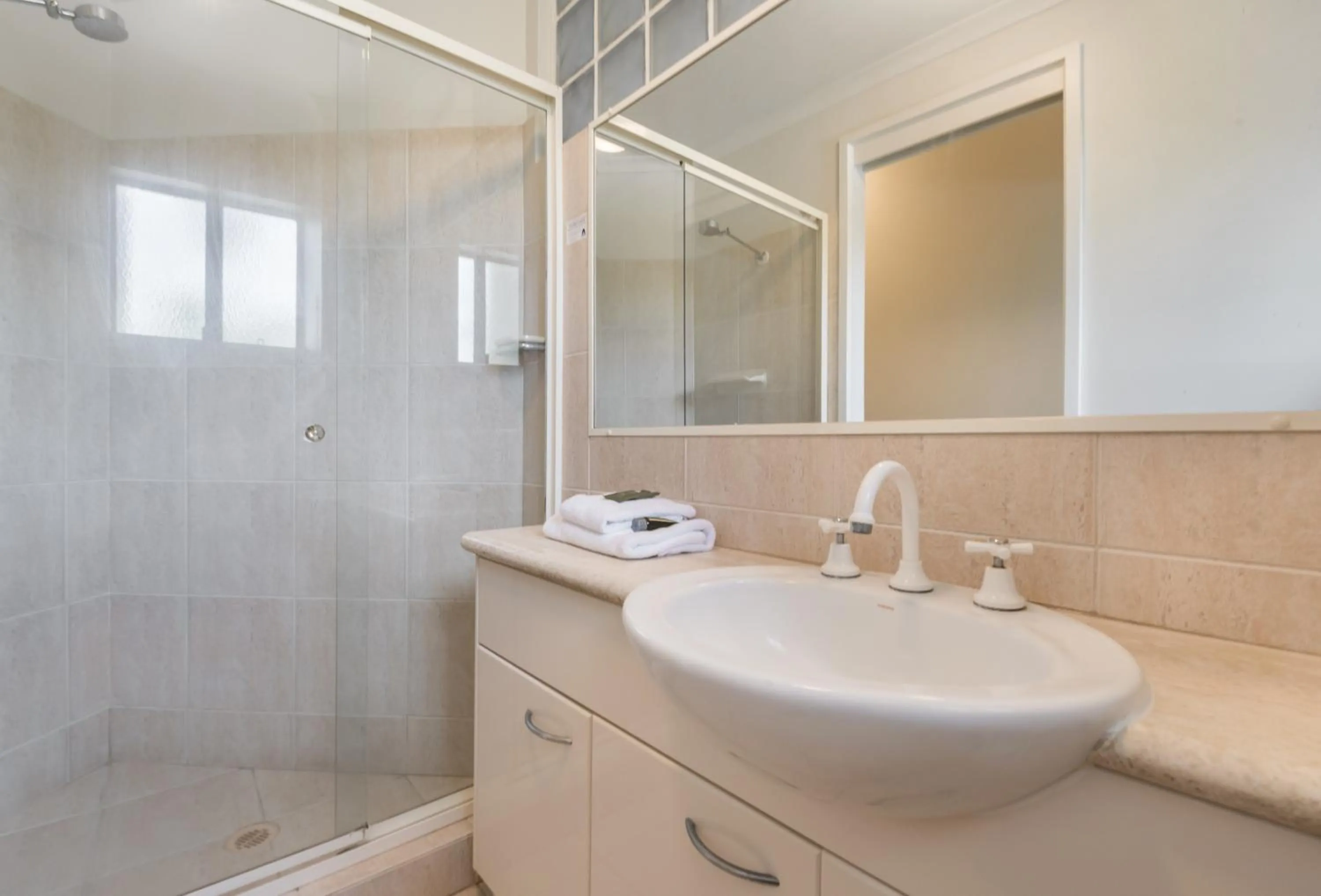 Bathroom in Mirra Chana Beachfront Apartments Mooloolaba