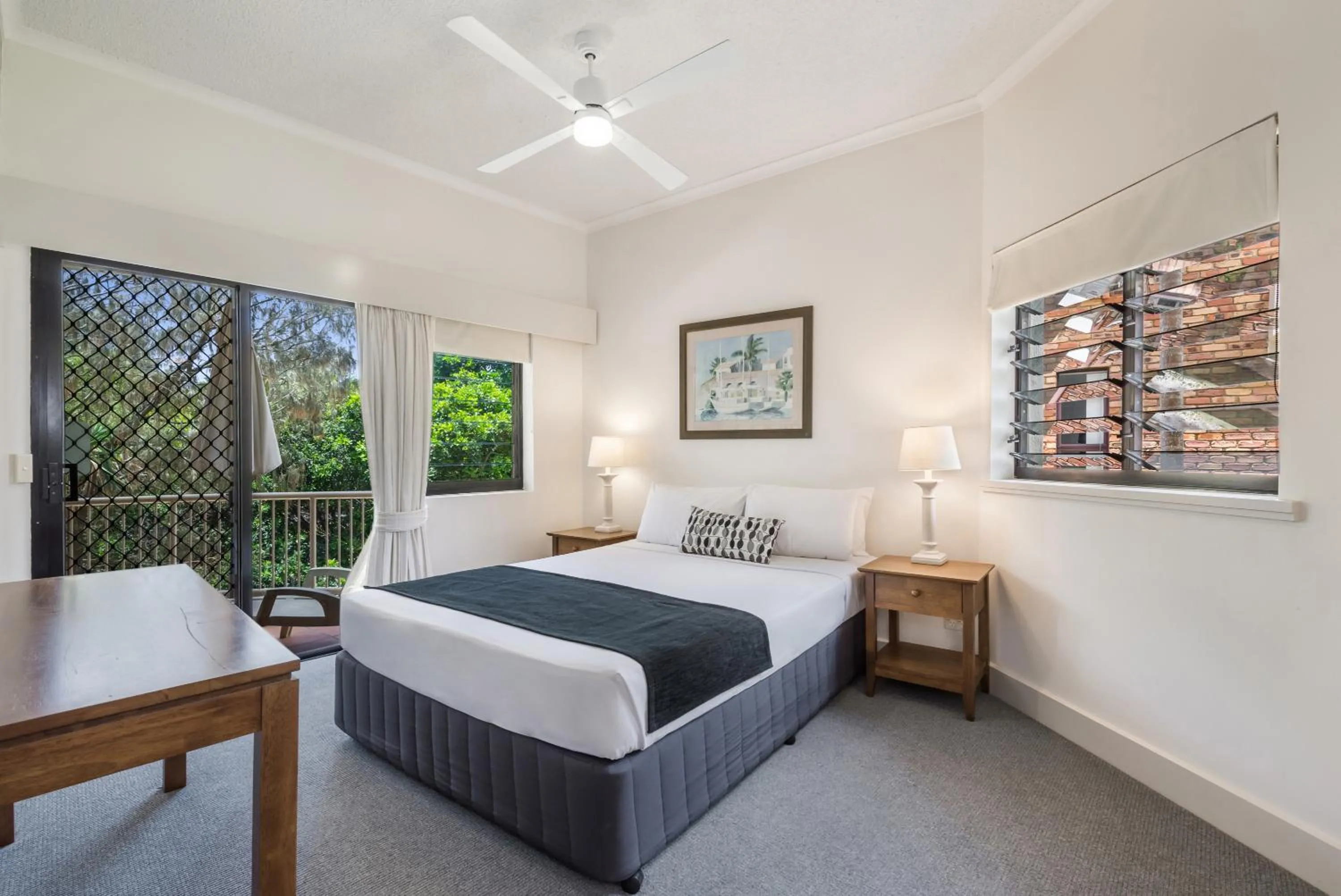 Bedroom, Bed in Mirra Chana Beachfront Apartments Mooloolaba